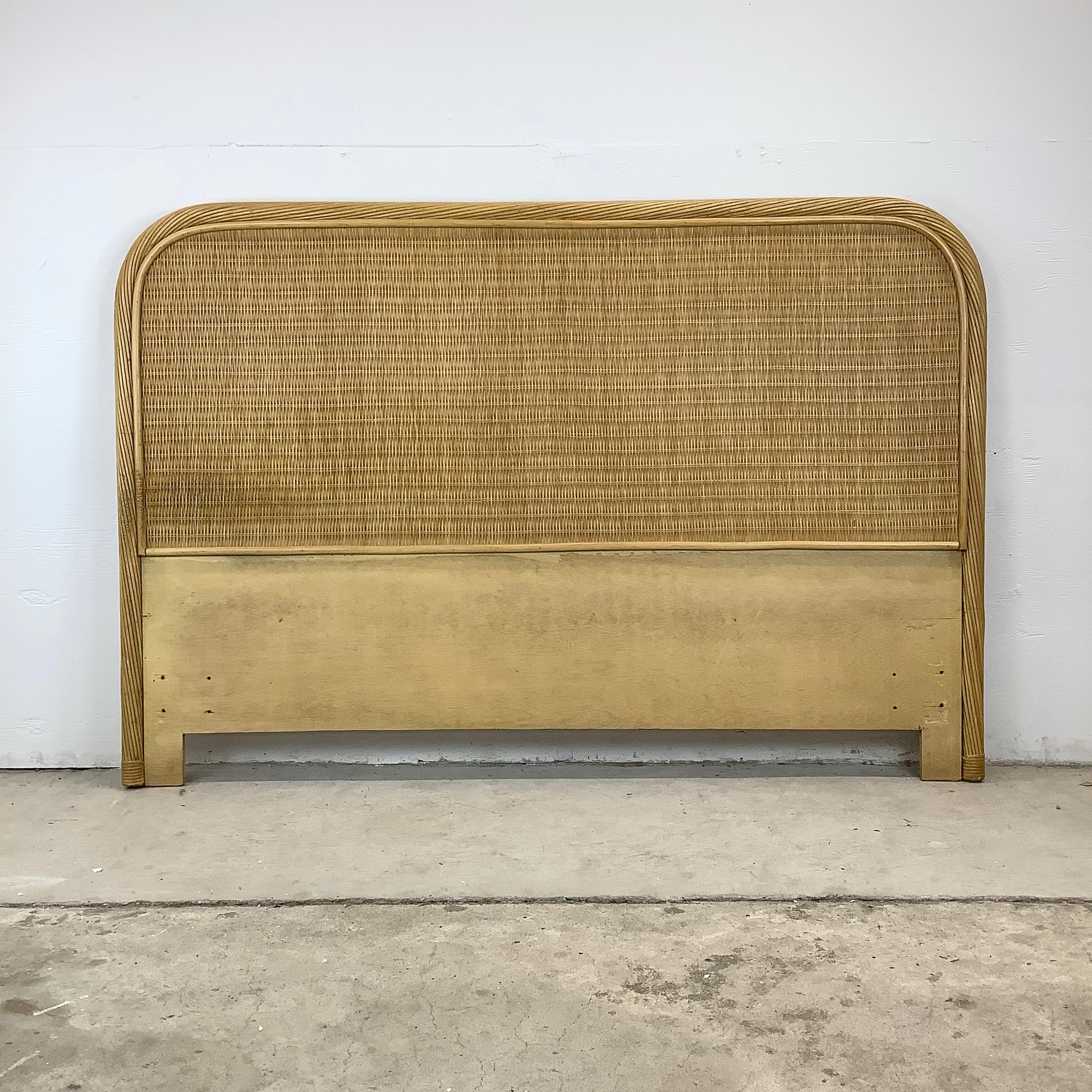 Transform your bedroom into a cozy retreat with this retro Henry Link style wicker headboard, a true gem that exudes timeless charm and warmth. Crafted with meticulous care and attention to detail, this headboard boasts a classic design that