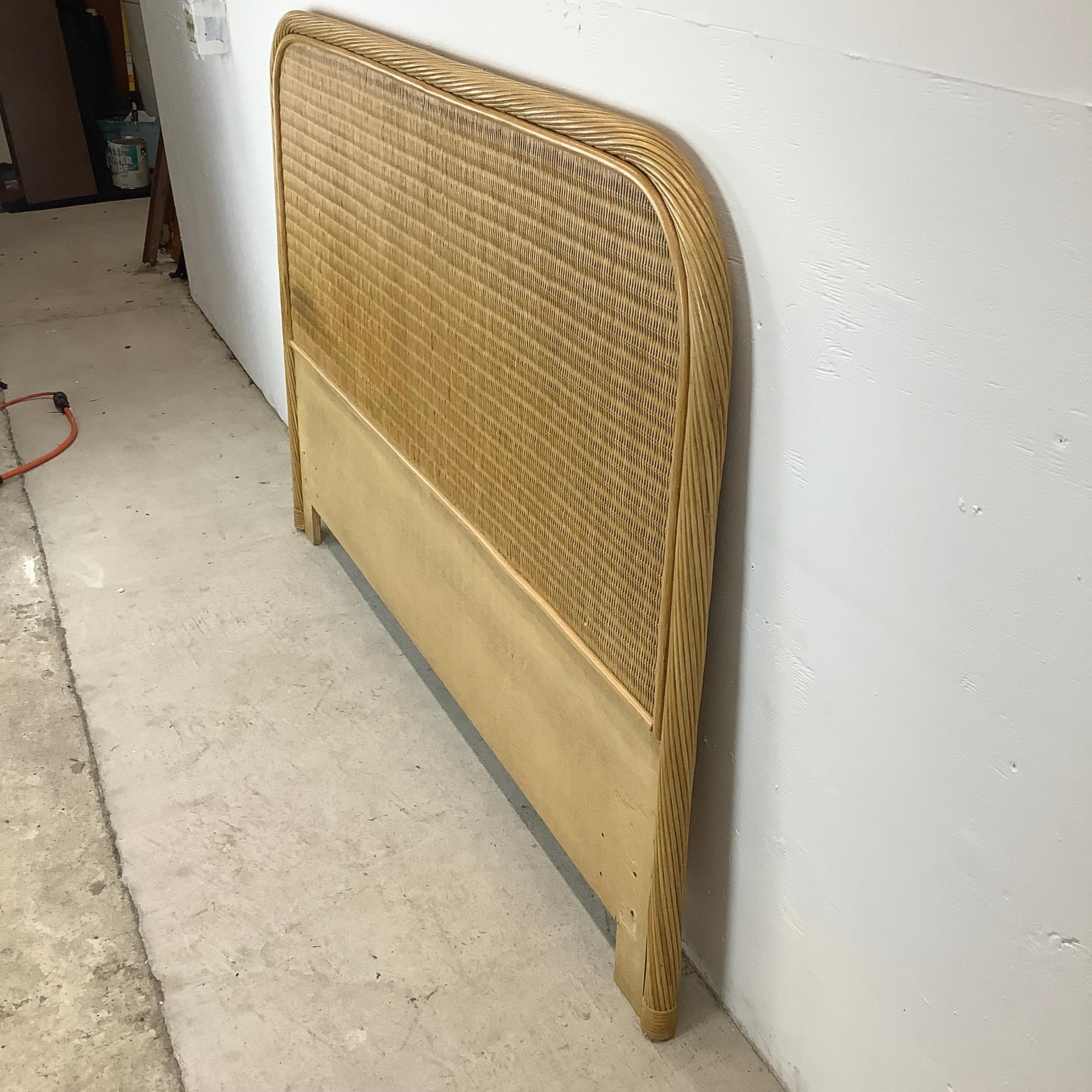 Vintage Wicker Headboard by Henry Link for Lexington -full/queen In Good Condition For Sale In Trenton, NJ