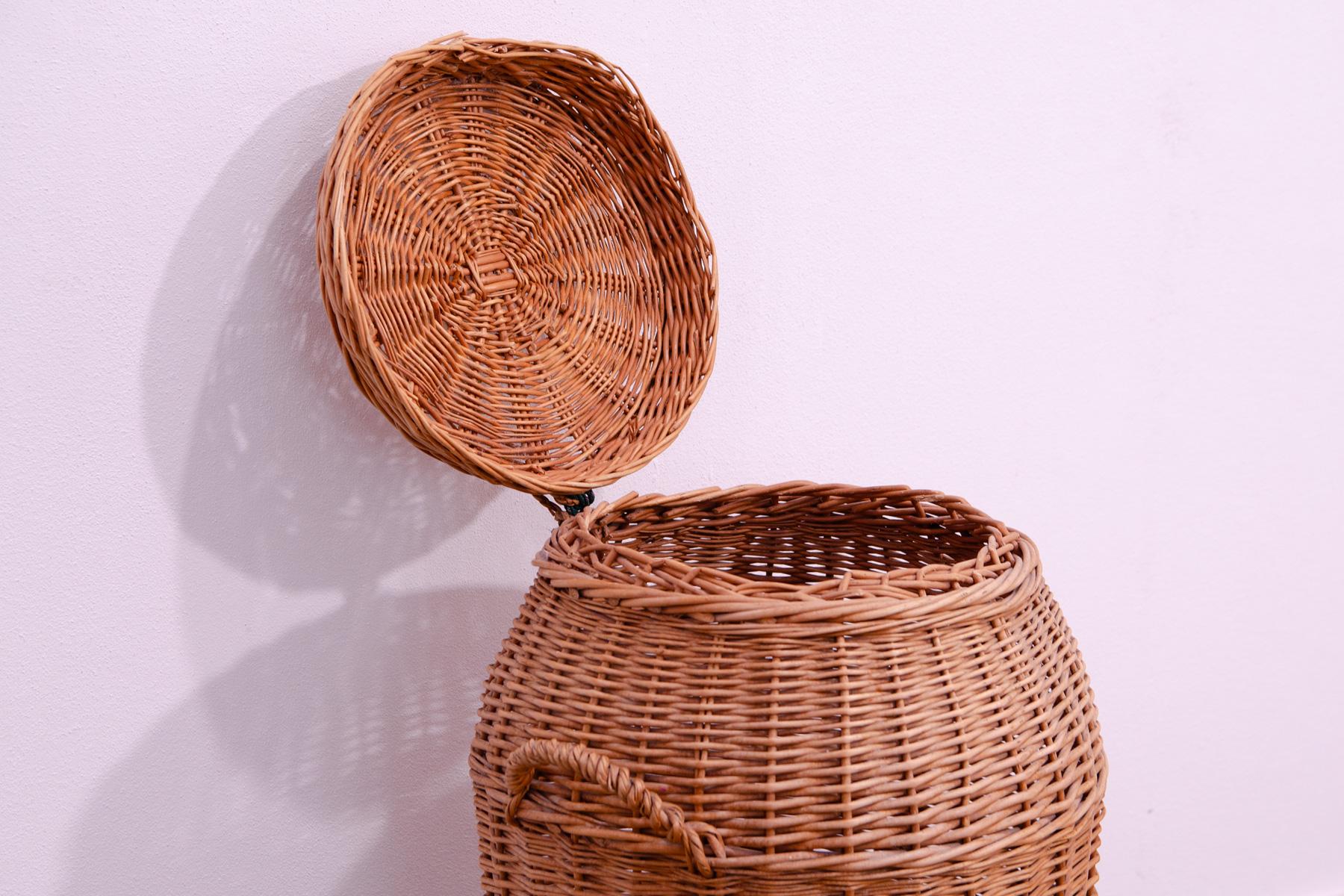 Mid-Century Modern Vintage wicker laundry basket, 1970s, Czechoslovakia For Sale