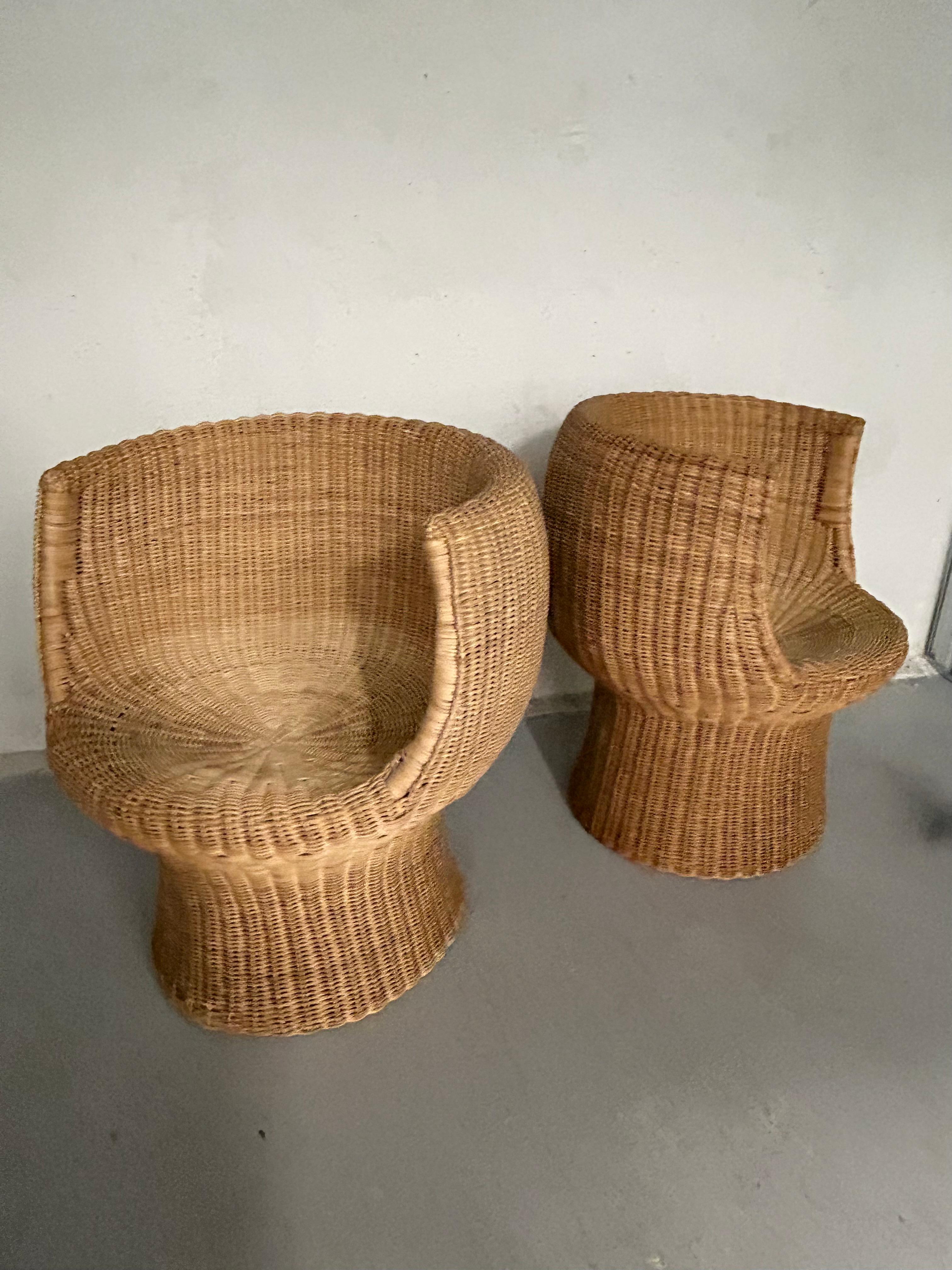Vintage 70s wicker accent chairs. Original brown upholstered cushion included. A little wear to bottom edge and cushions have normal wear for age. Selling individually 

29” height
16” seat height
26” width
24” depth