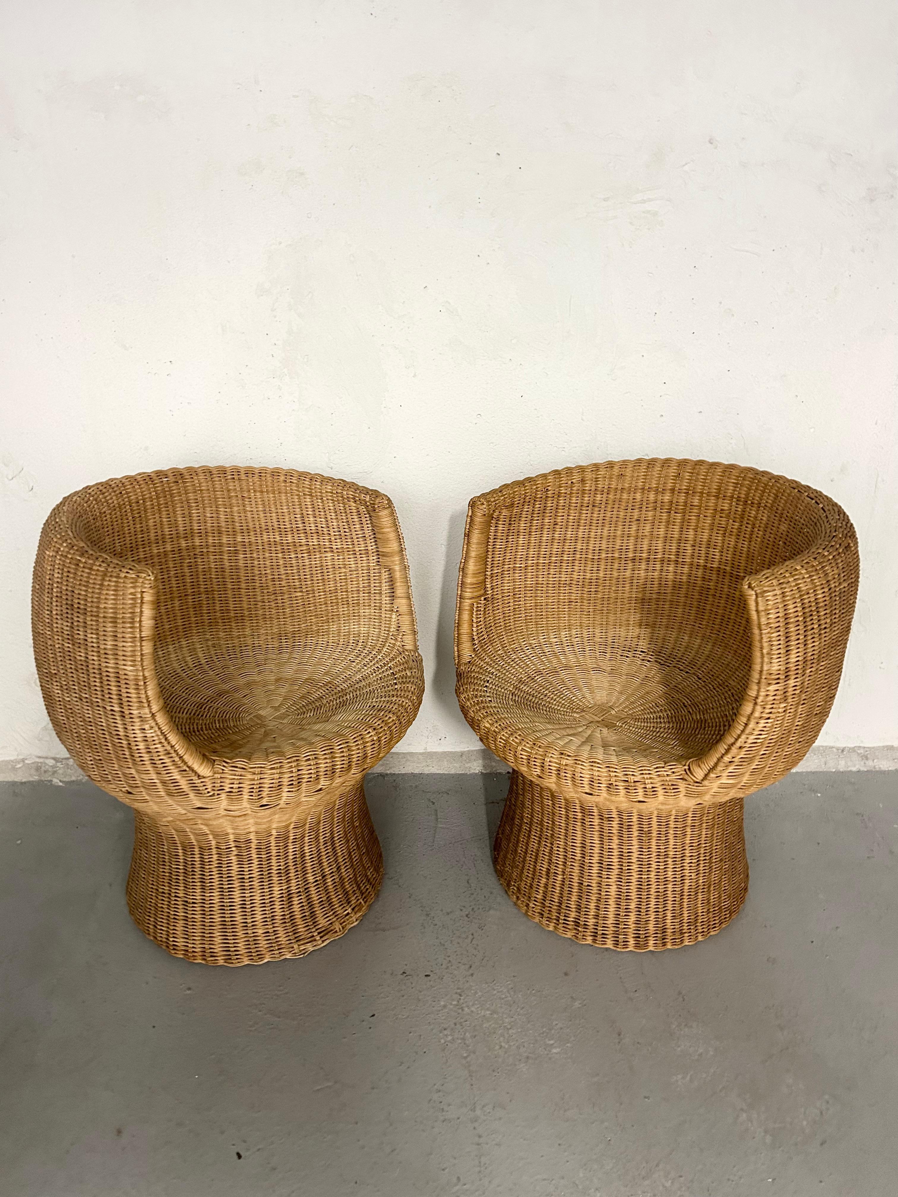 Vintage Wicker Lounge Chairs In Good Condition In Brooklyn, NY