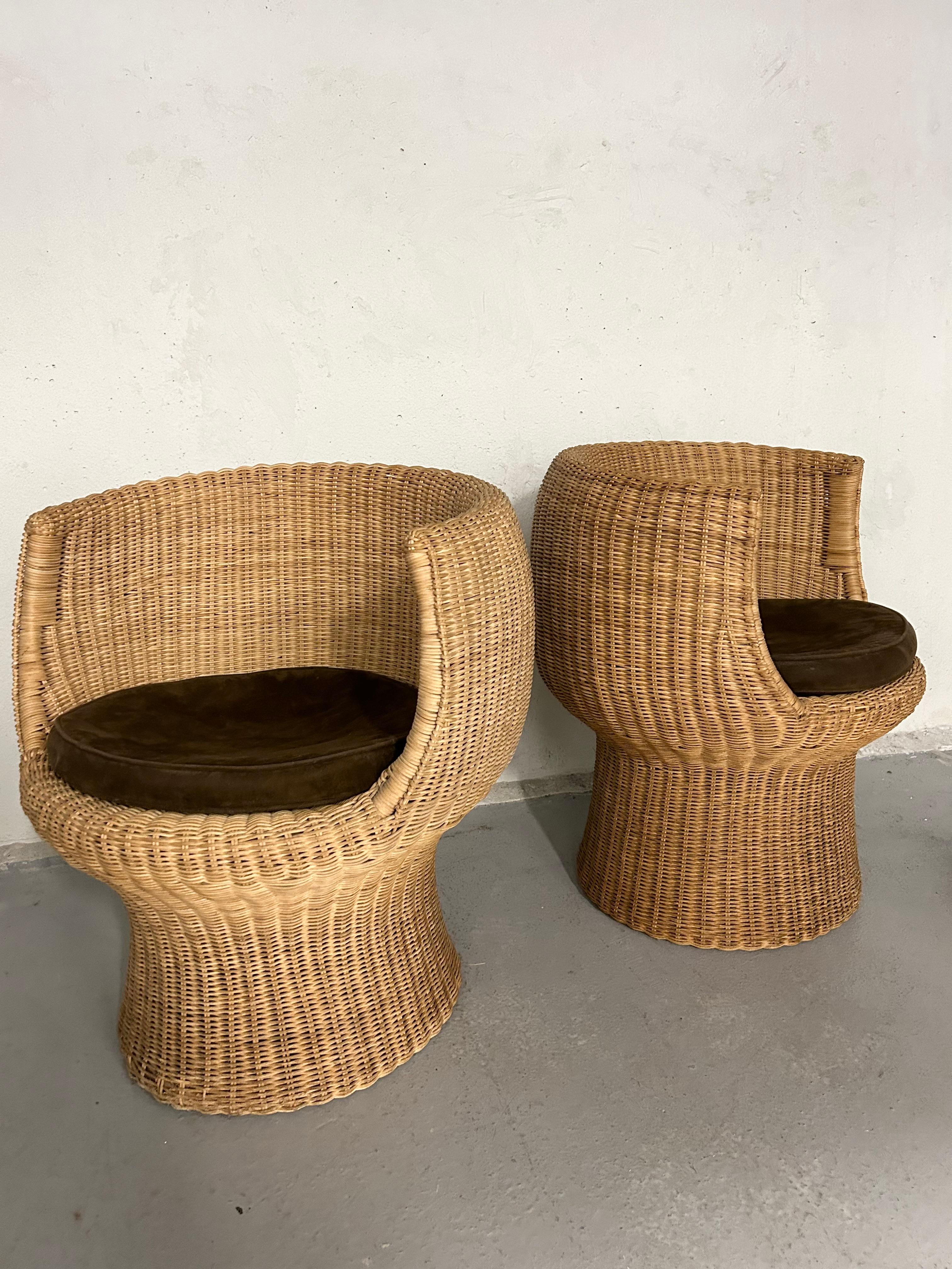 Vintage Wicker Lounge Chairs 2