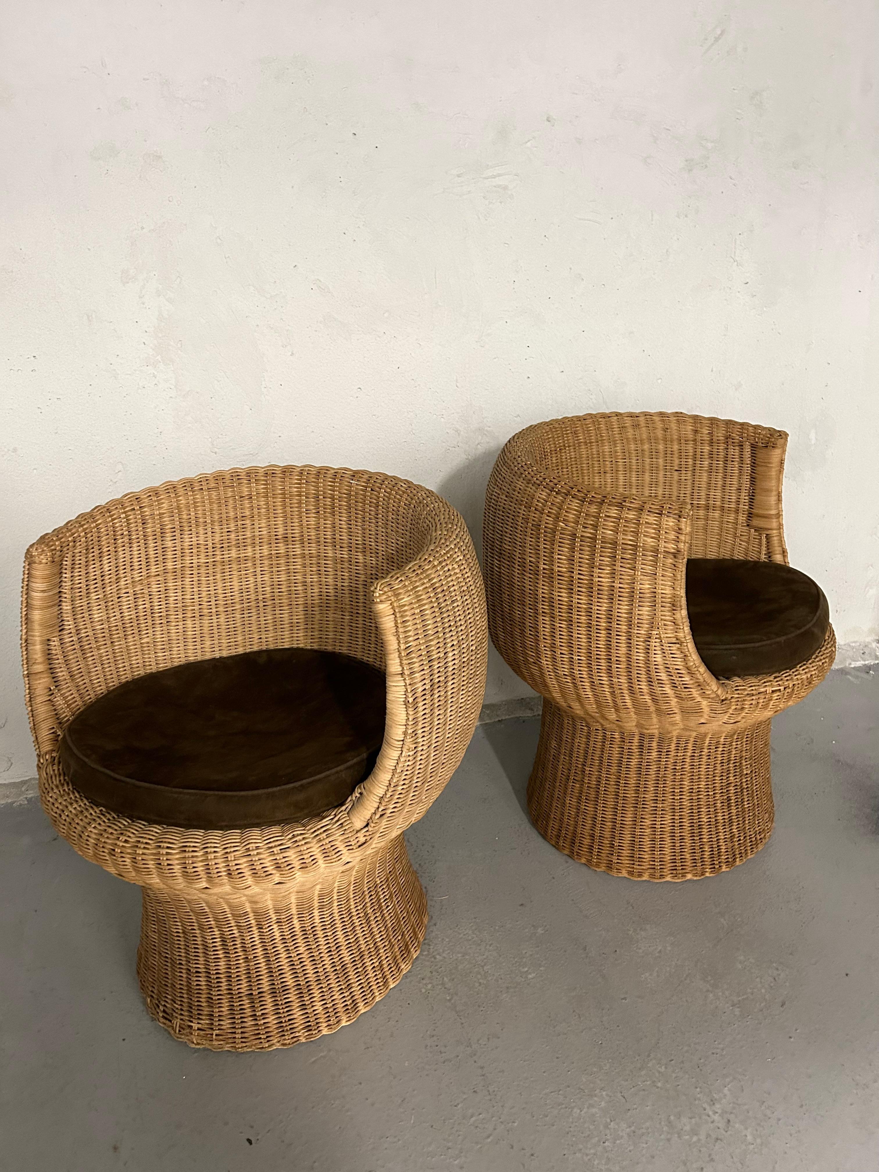 Vintage Wicker Lounge Chairs 4
