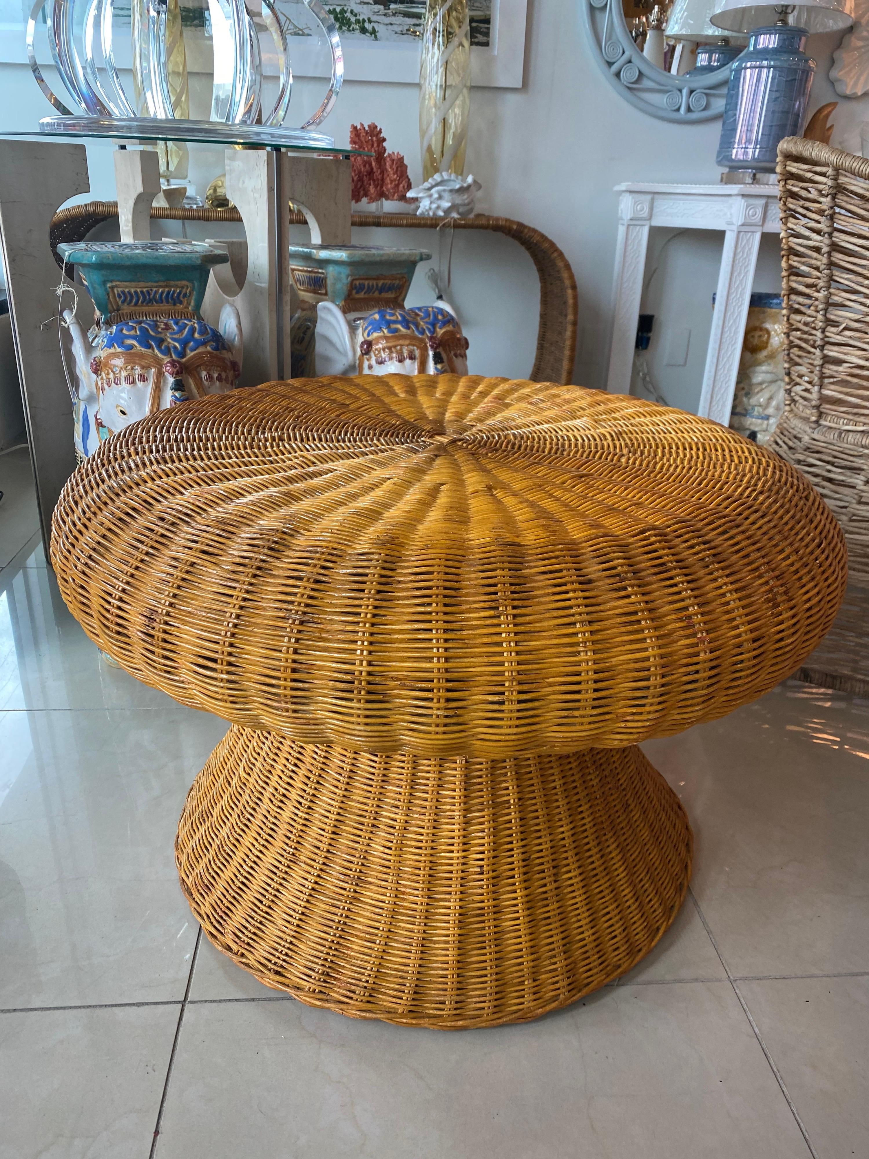 Late 20th Century Vintage Wicker Mushroom Shape Coffee Cocktail Table For Sale