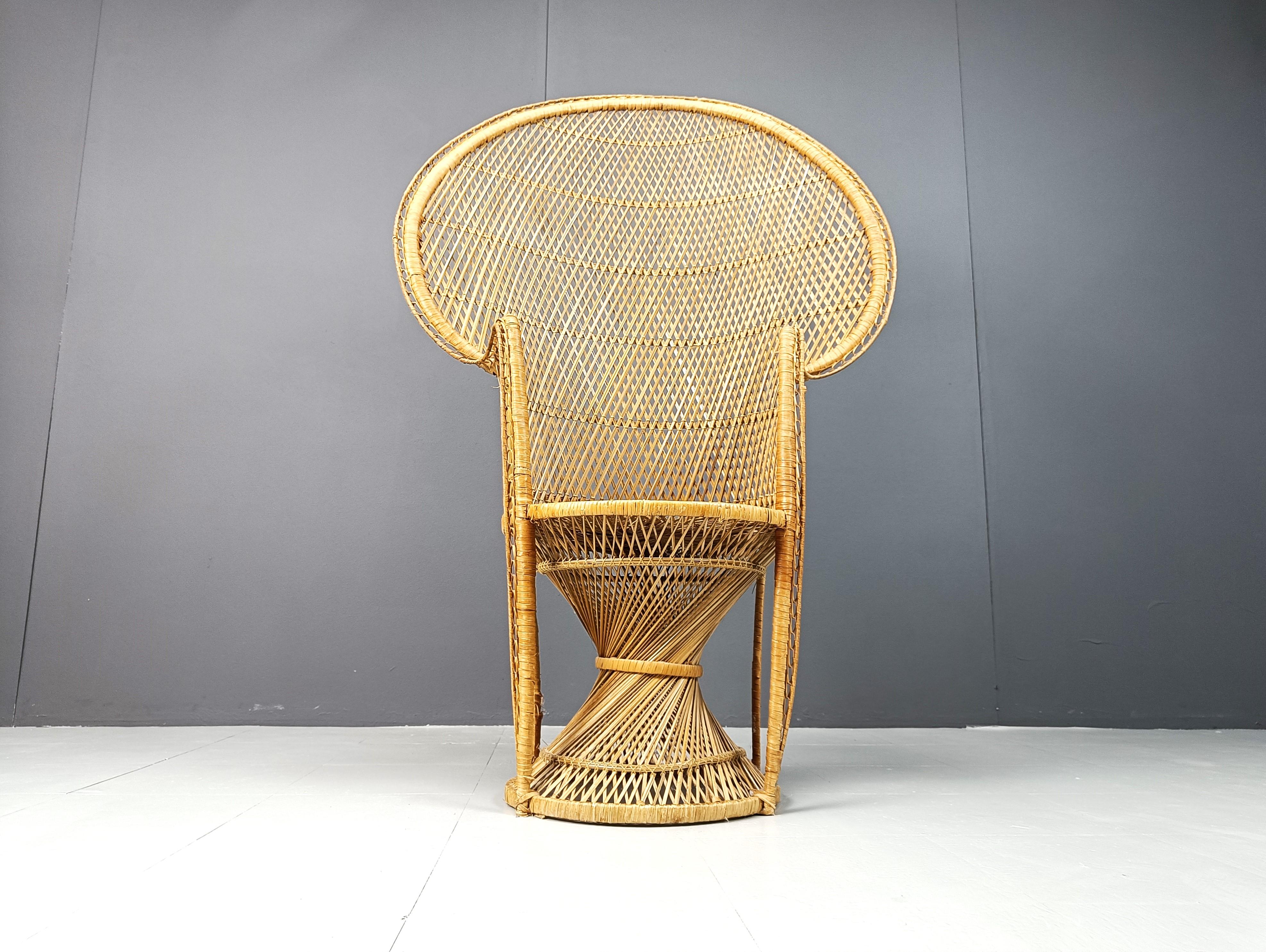 Vintage wicker peacock chair, 1970s In Good Condition For Sale In Leuven, Vlaams Gewest