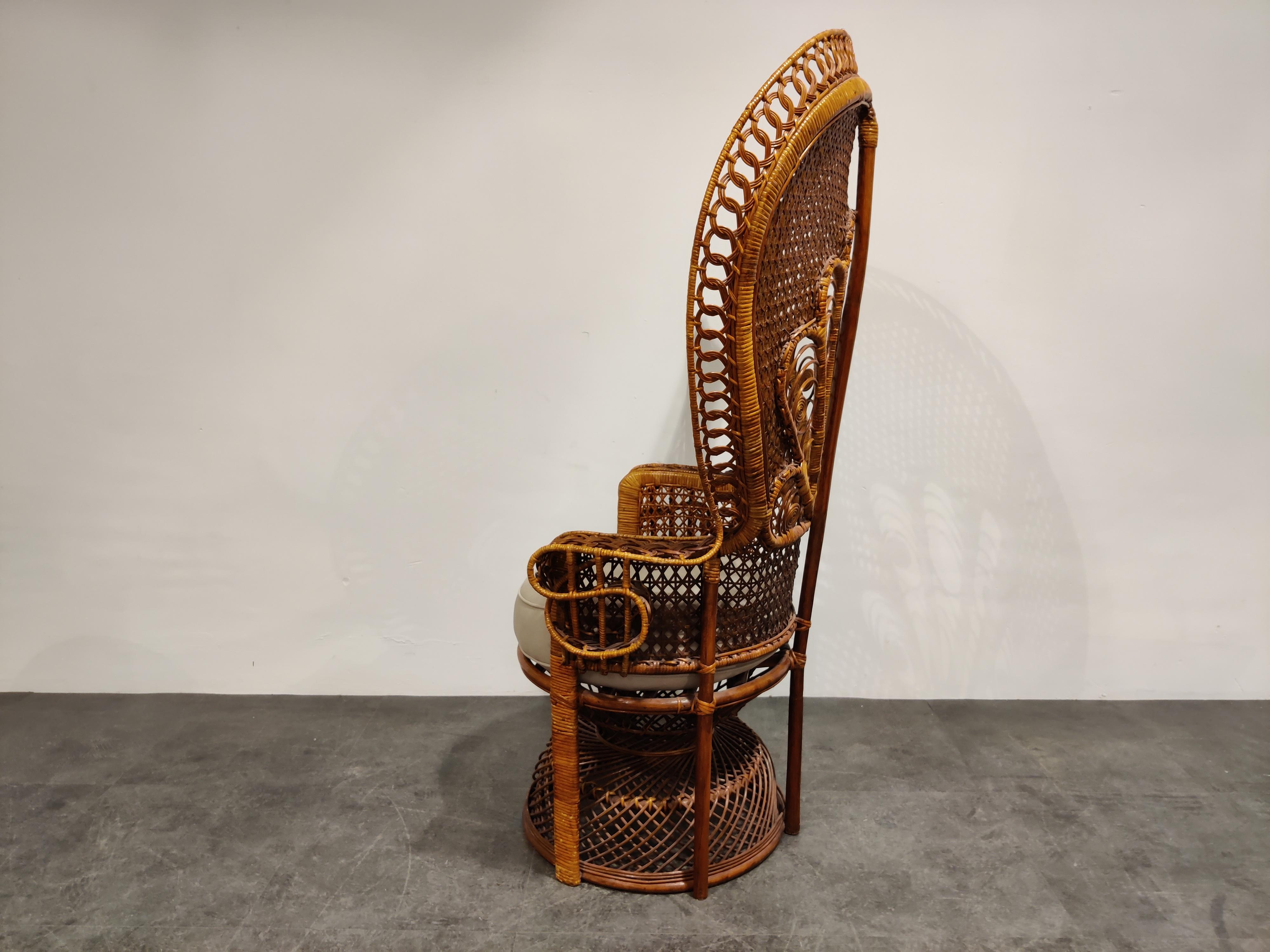 Late 20th Century Vintage Wicker Peacock Chair, 1970s