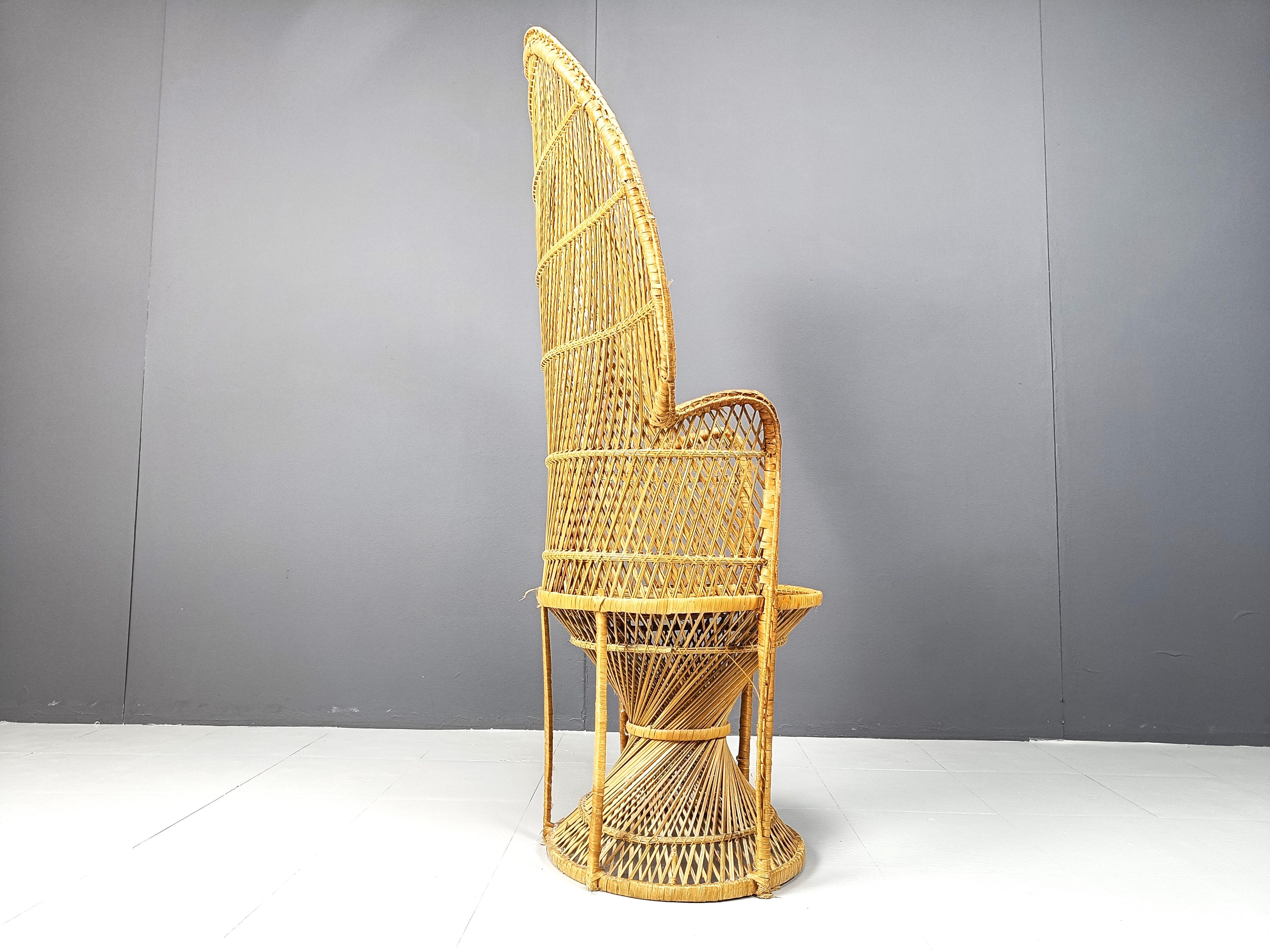 Vintage wicker peacock chair, 1970s For Sale 1