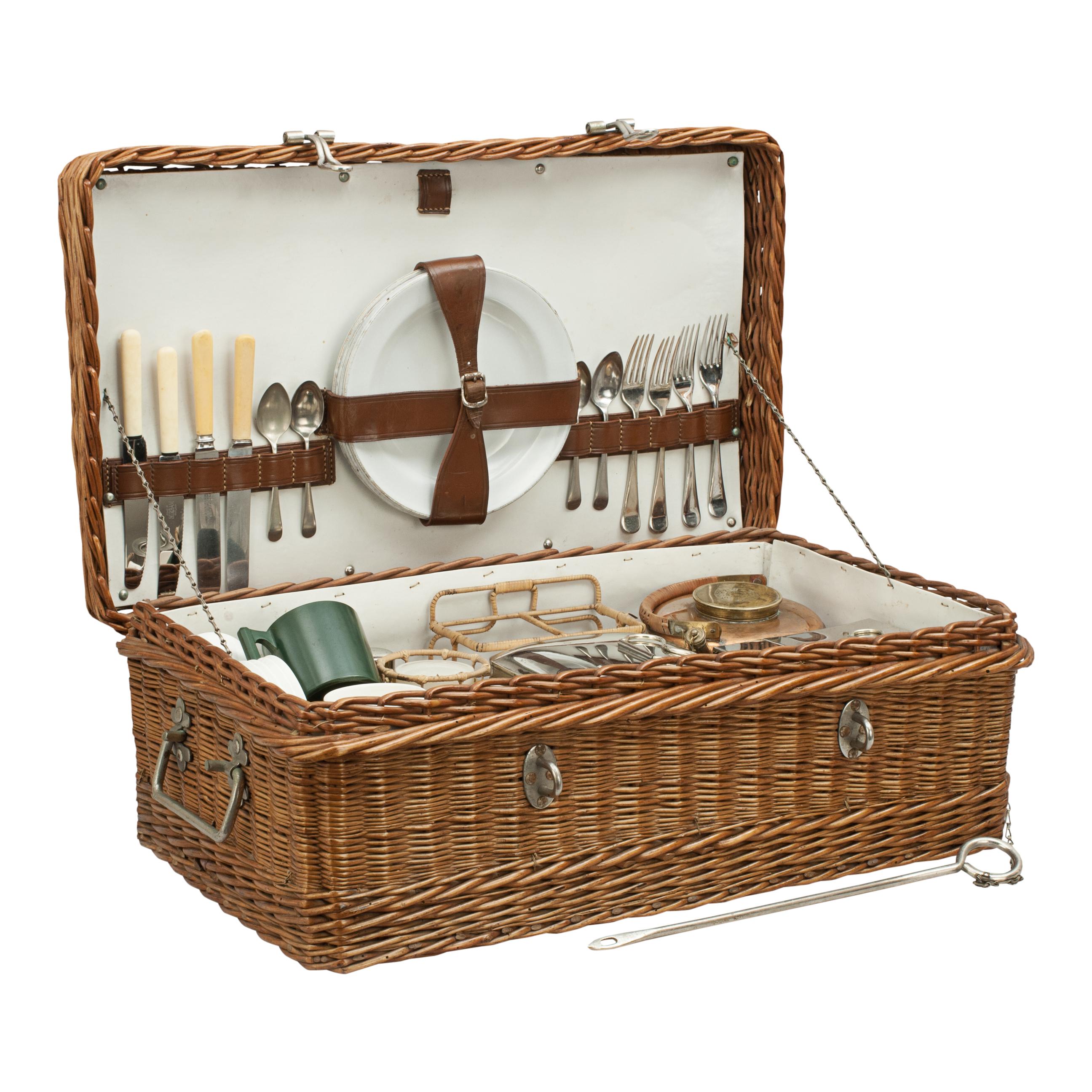 Vintage Wicker Picnic Basket, Four Person Picnic Set at 1stDibs