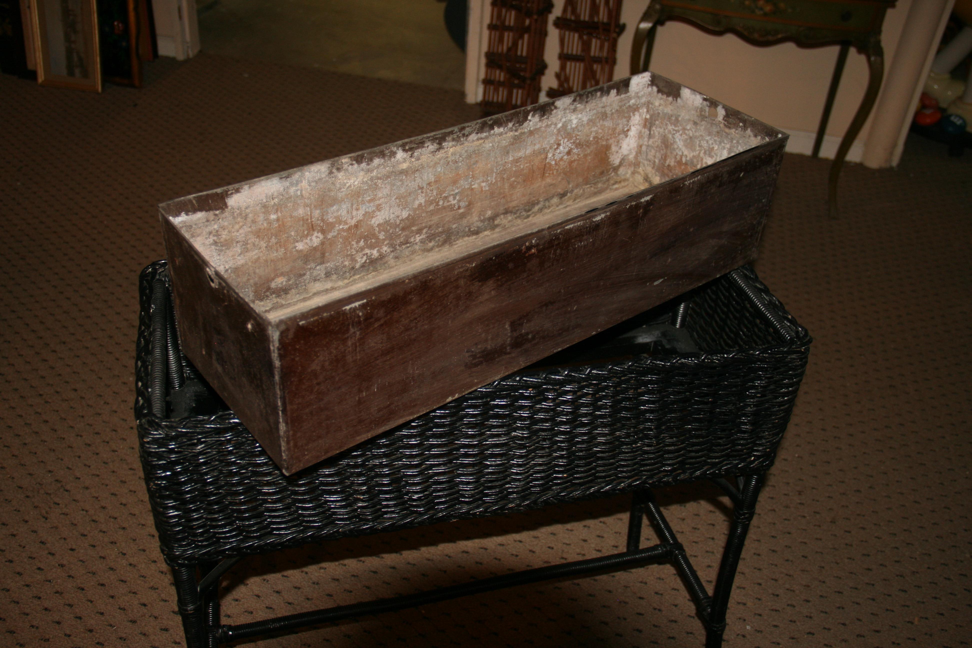 Vintage Wicker Plant Holder with Metal Liner For Sale 3