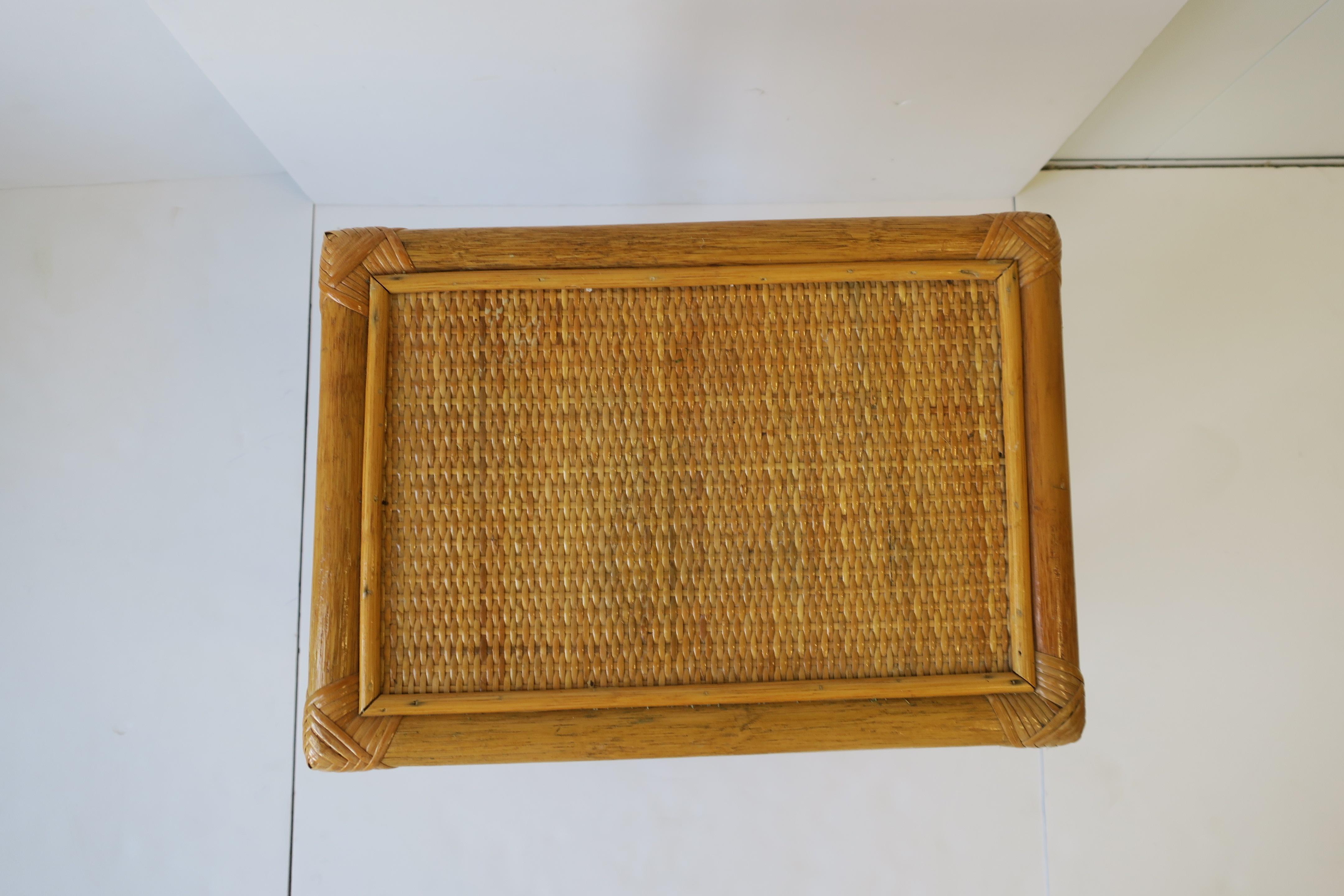 Vintage Wicker Rattan End or Side Table 7