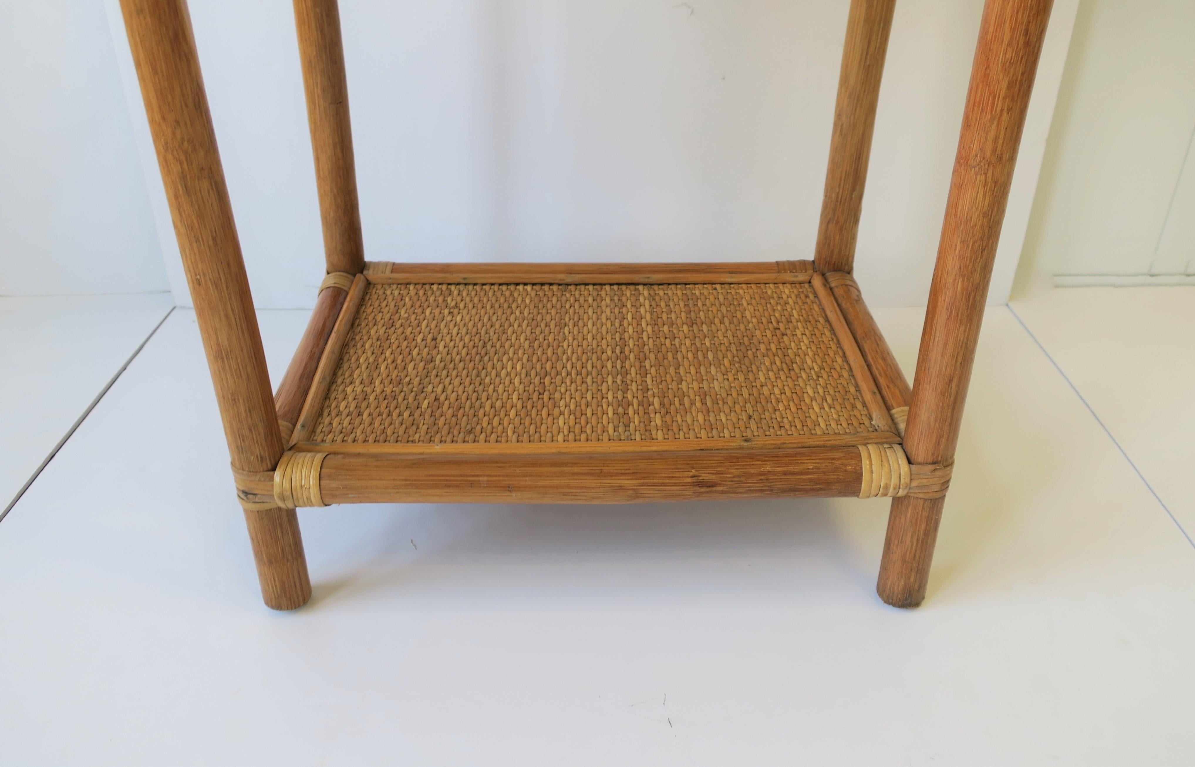 Vintage Wicker Rattan End or Side Table 10