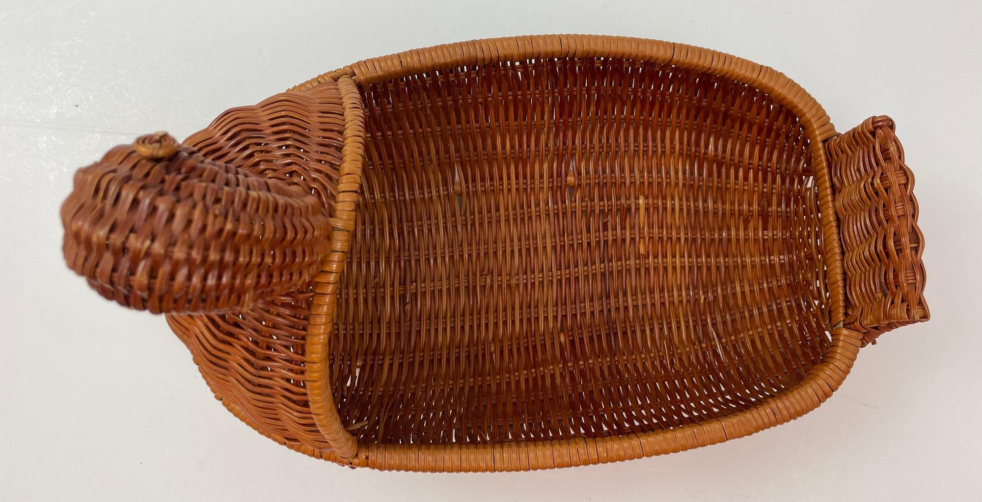 Folk Art Vintage Wicker Rattan Woven Duck Motif Basket For Sale