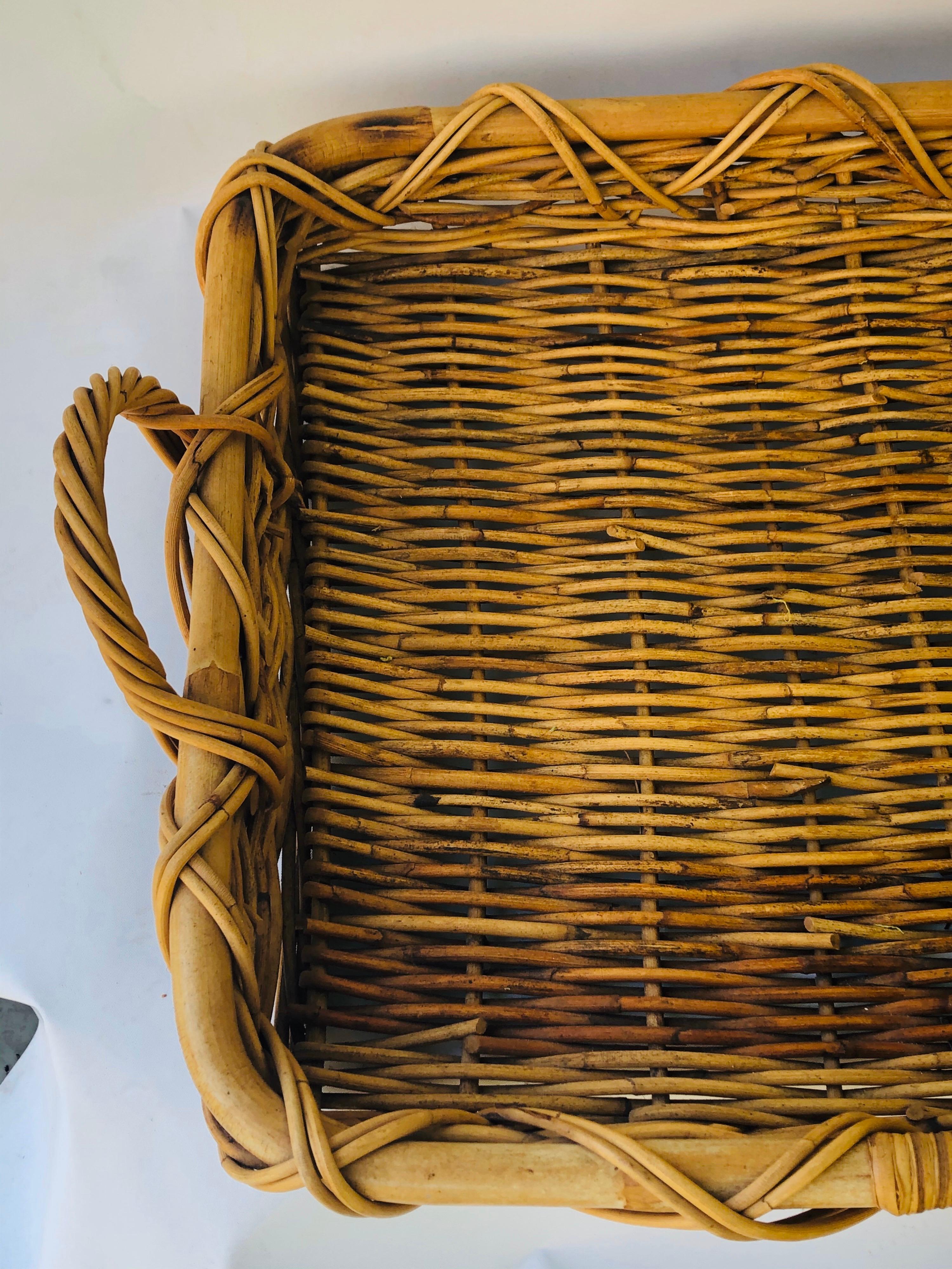 Vintage Wicker Serving Tray In Good Condition In Hudson, NY
