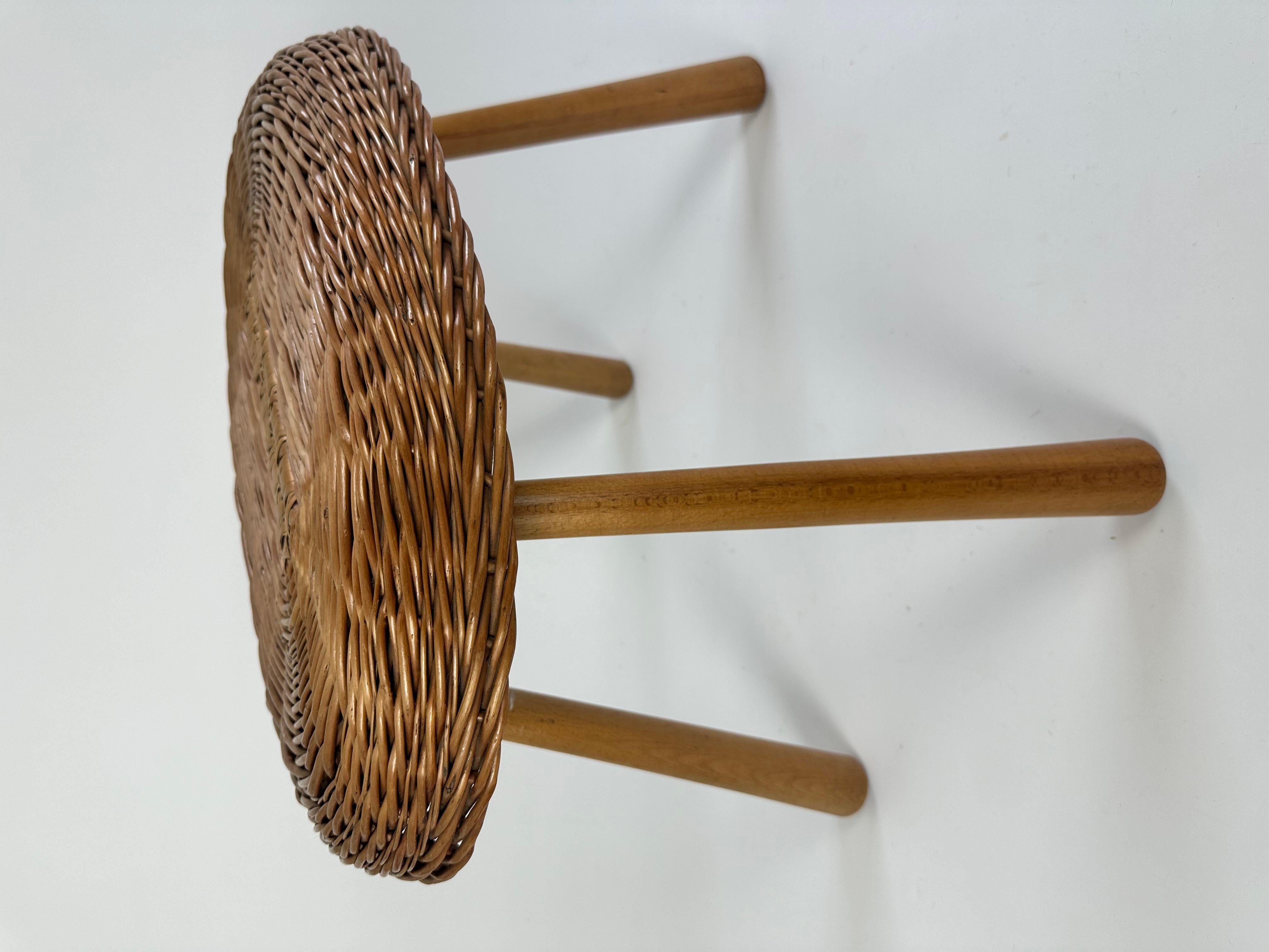 Vintage wicker side table in the manner of Tony Paul, England c. 1950-60 6