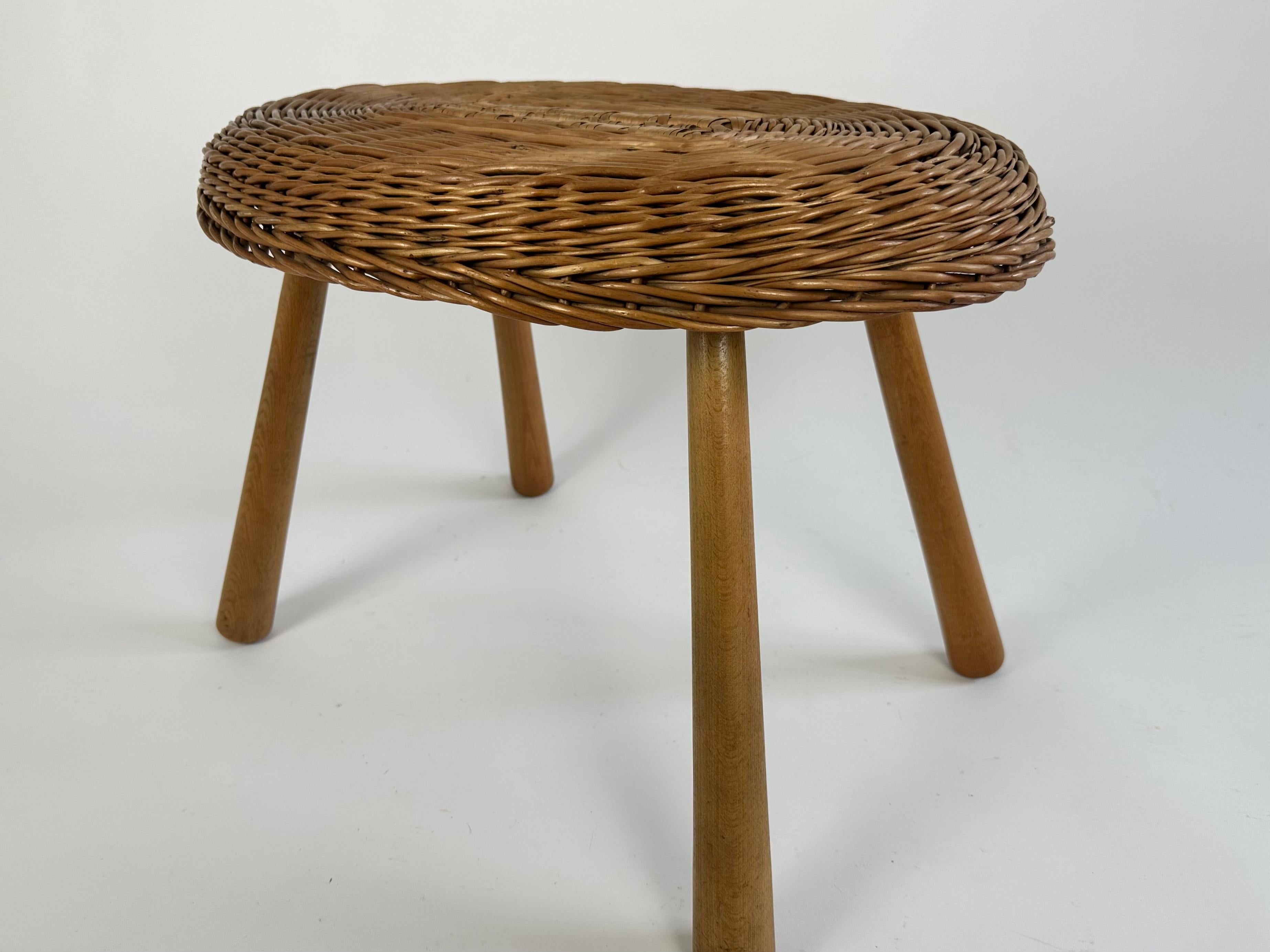 Vintage wicker side table in the manner of Tony Paul, England c. 1950-60 3