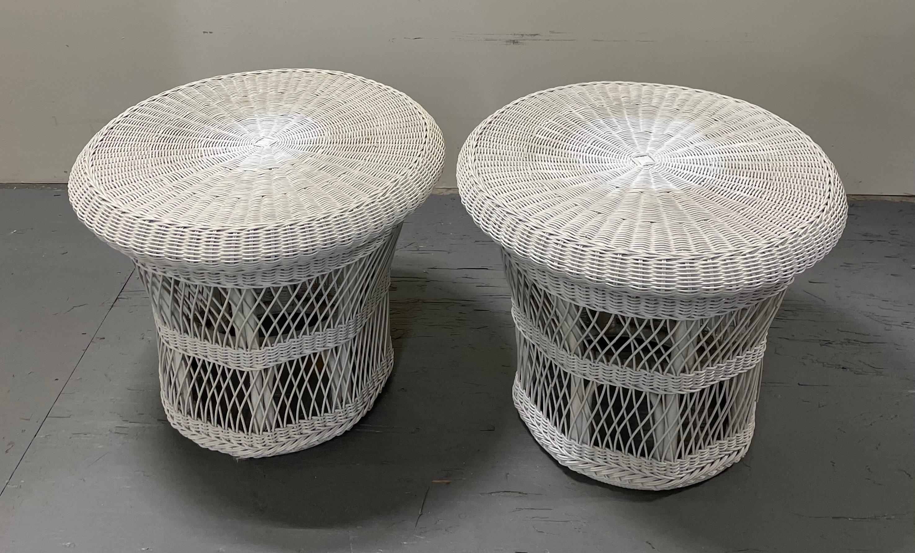 Vintage Wicker Side Tables with Tray Tops, a Pair In Good Condition For Sale In W Allenhurst, NJ