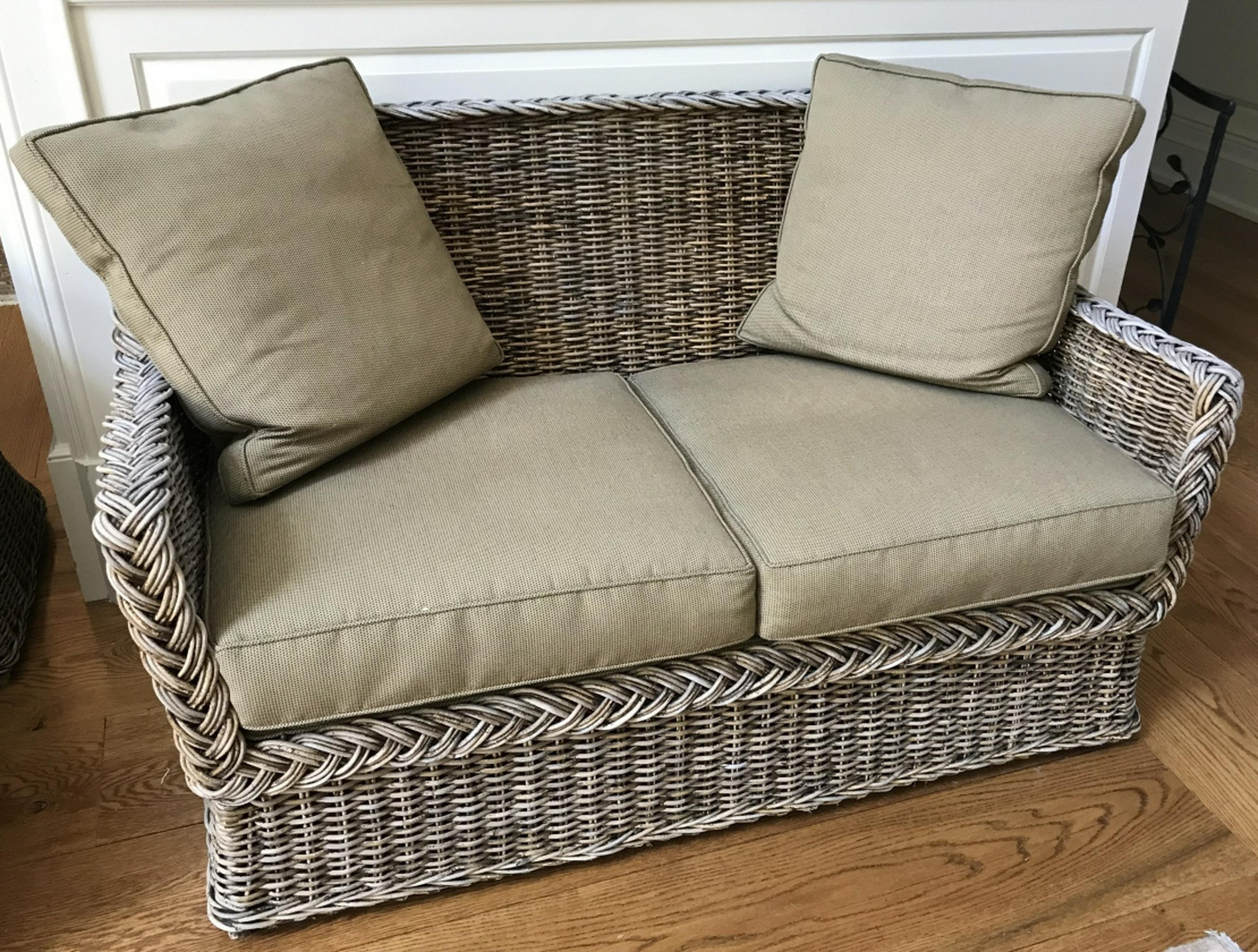Contemporary wicker sofa with cushions. Great for garden patio or porch.
Rattan, stick wicker.
