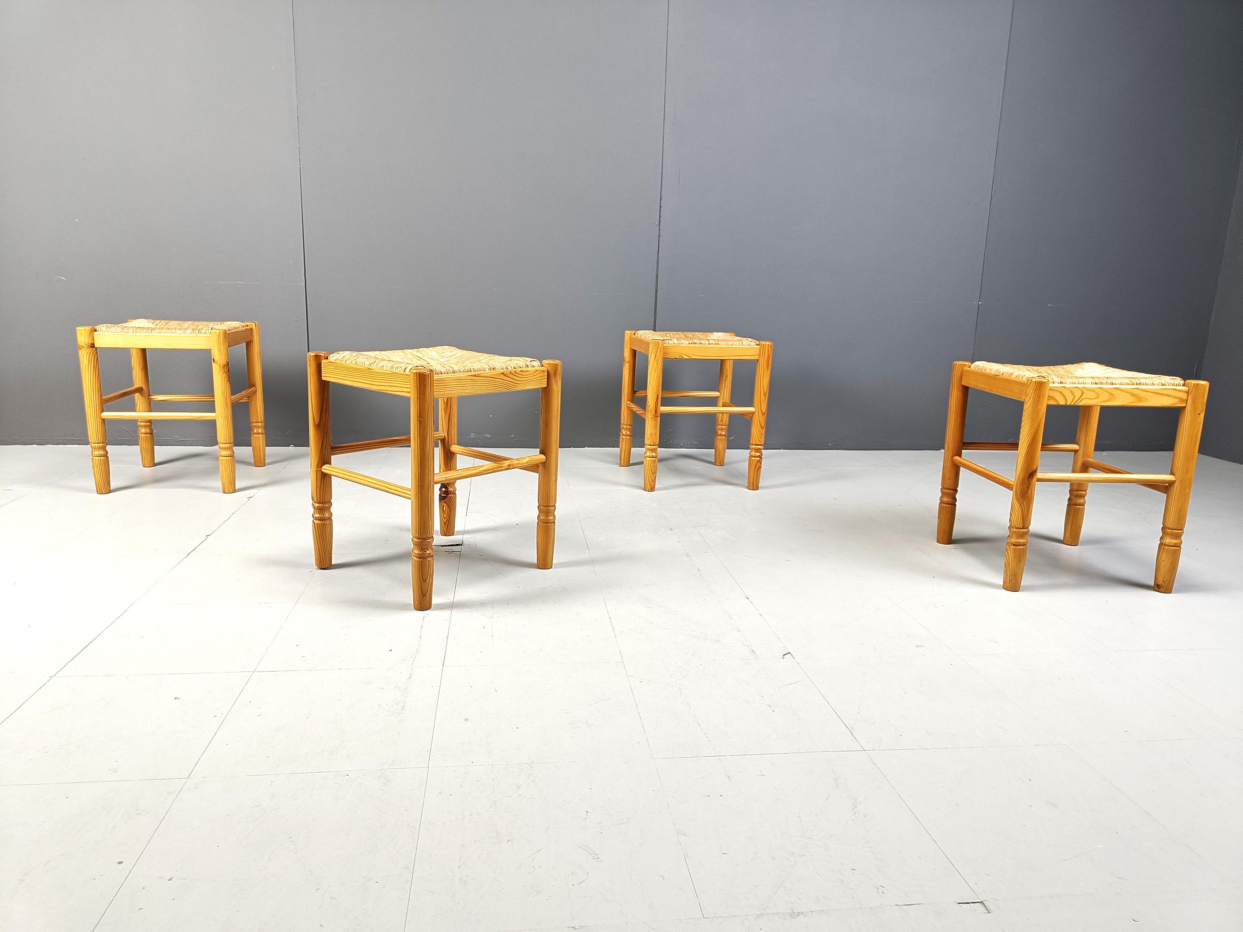 Vintage wicker stools - set of 4, 1960s For Sale 2