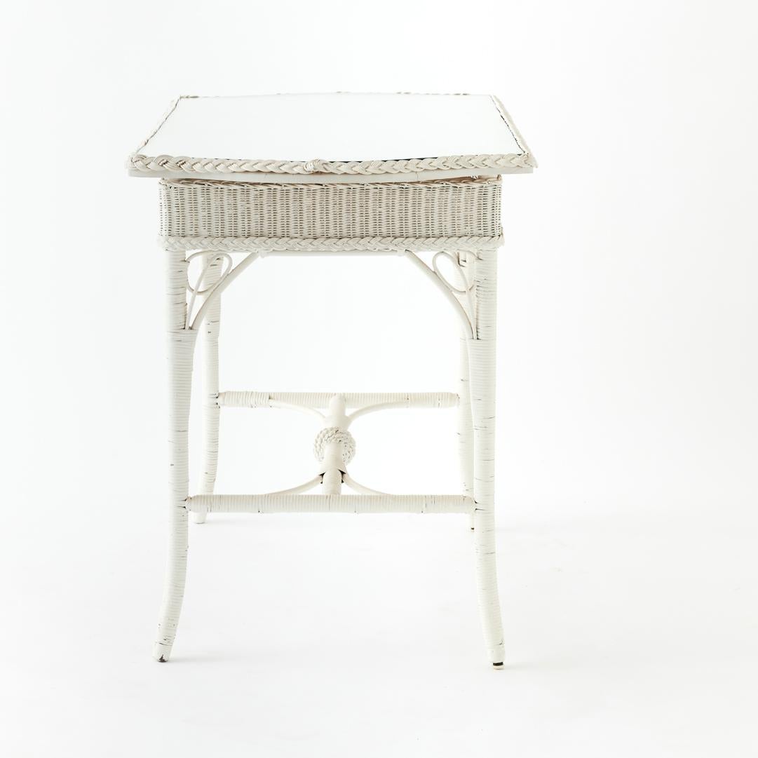 Vintage Wicker Tisch (Viktorianisch) im Angebot