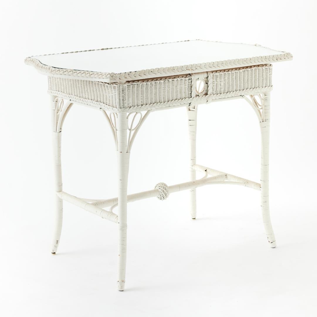 Vintage Wicker Tisch im Zustand „Gut“ im Angebot in New York, NY