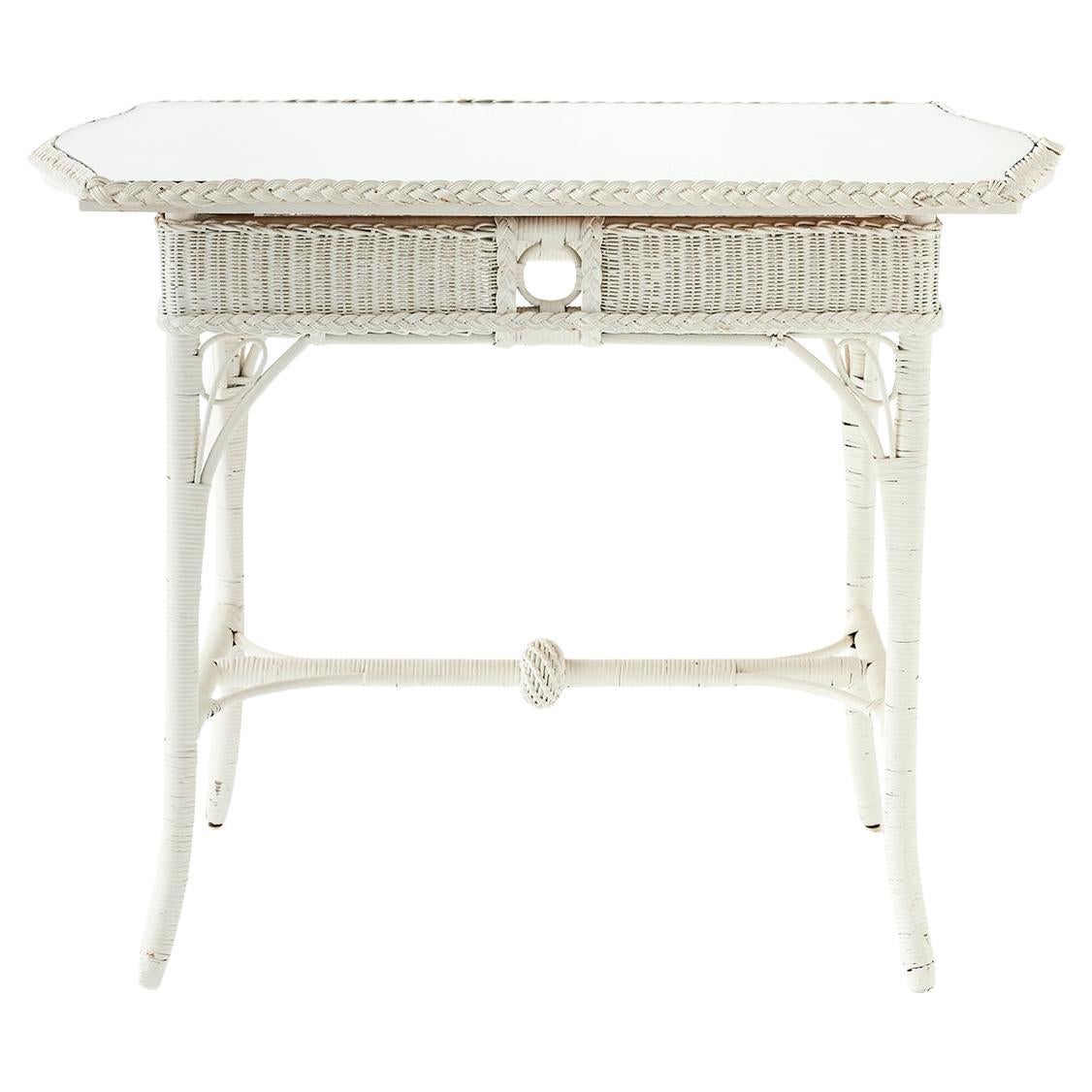 Vintage Wicker Tisch im Angebot