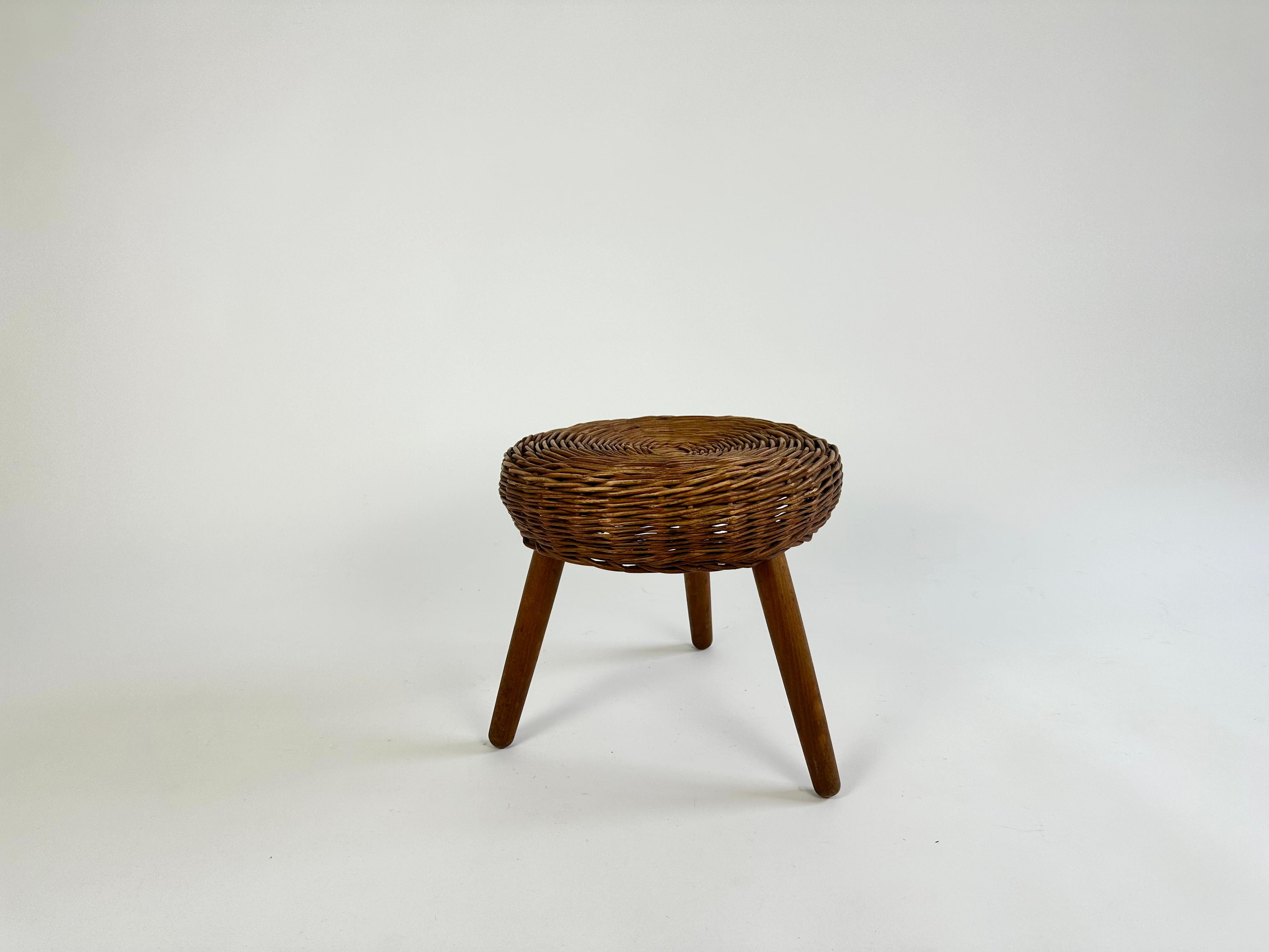 Vintage wicker tripod stool in the manner of Tony Paul For Sale 3