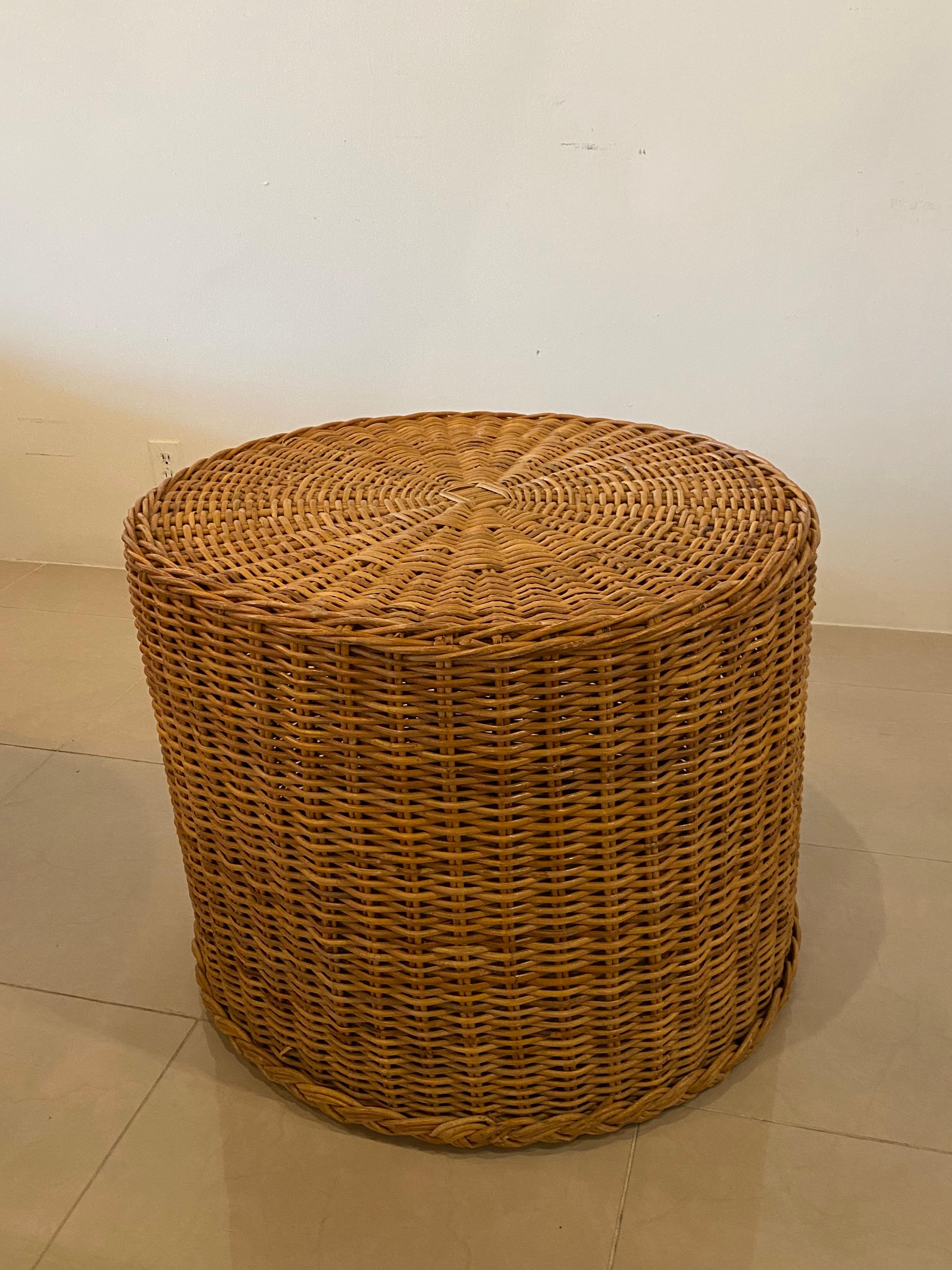 Late 20th Century Vintage Wicker Works Round Braided Wicker Side End Table