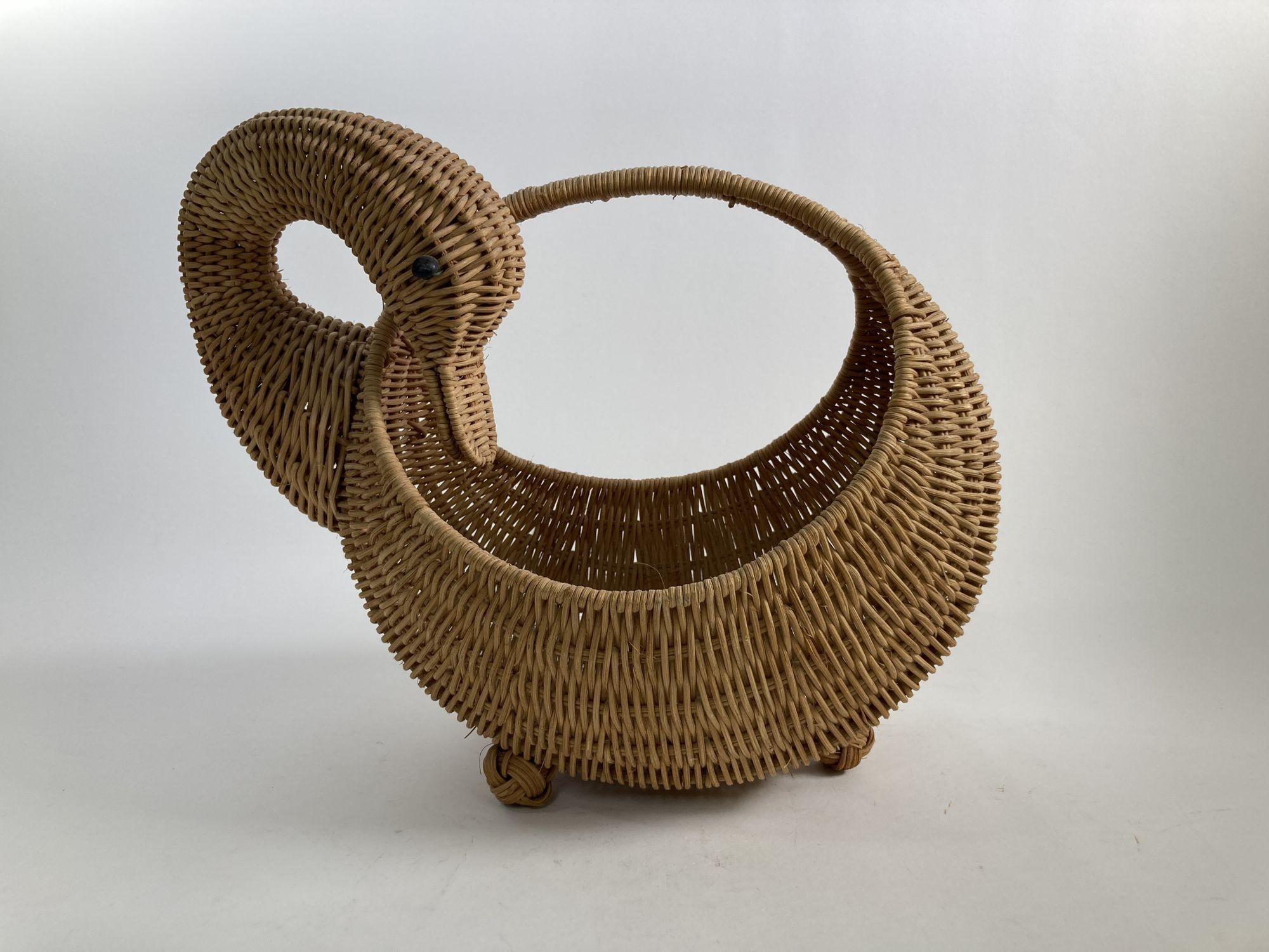 Folk Art Vintage Wicker Woven Duck Motif Basket with Handle