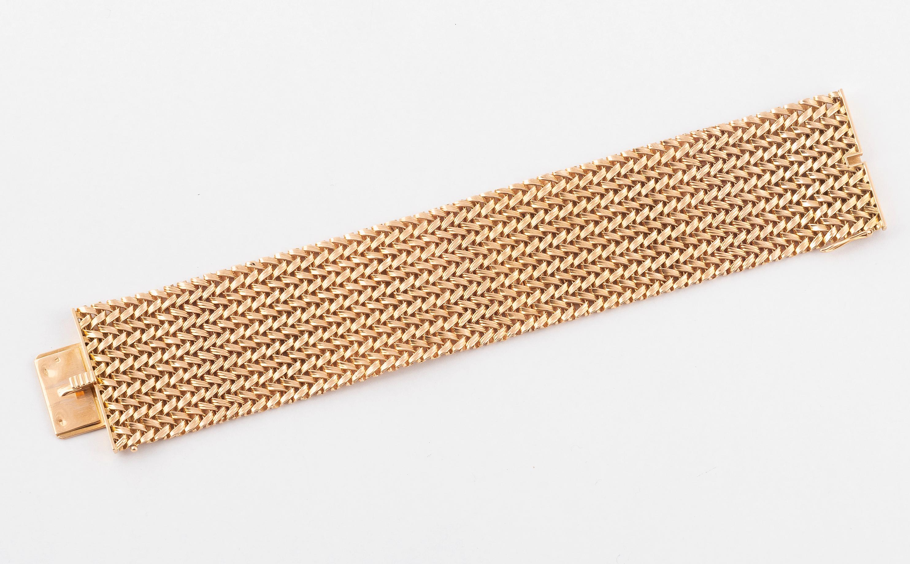 Vintage Wide 18ct Gold Flexible Mesh Bracelet In Excellent Condition In Firenze, IT