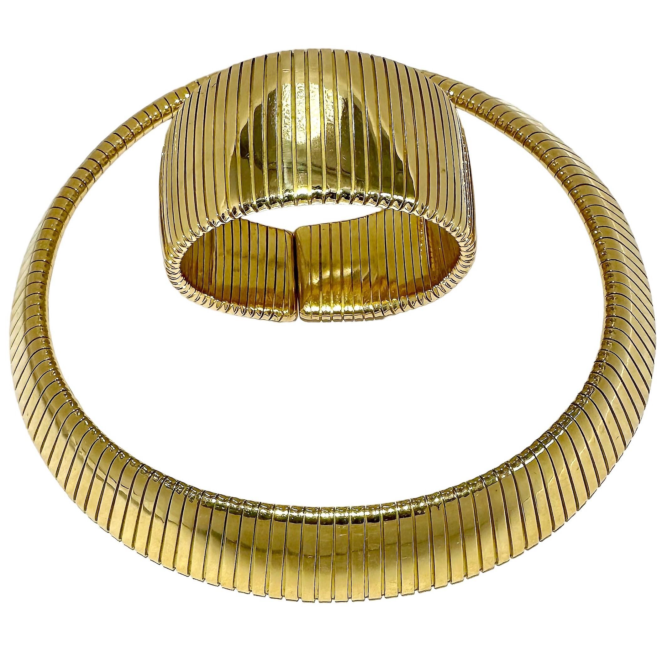 Vintage Wide 18k Yellow Gold Italian Tubogas Choker Wide in Front For Sale 2