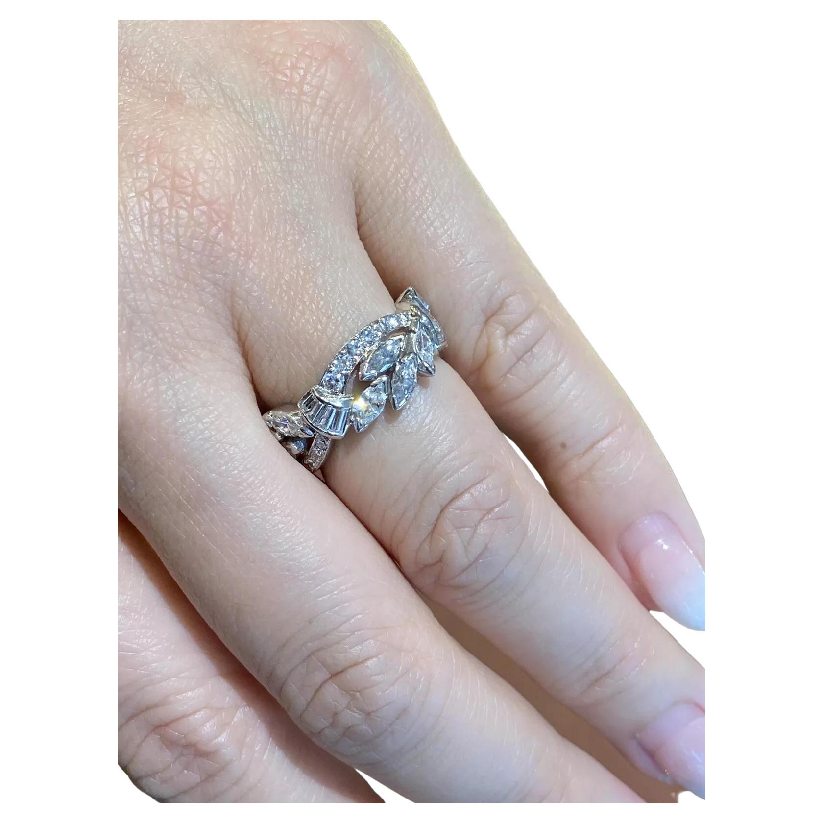 Anillo de eternidad vintage ancho con diamantes 3,00 quilates de peso total en platino Talla 6,25