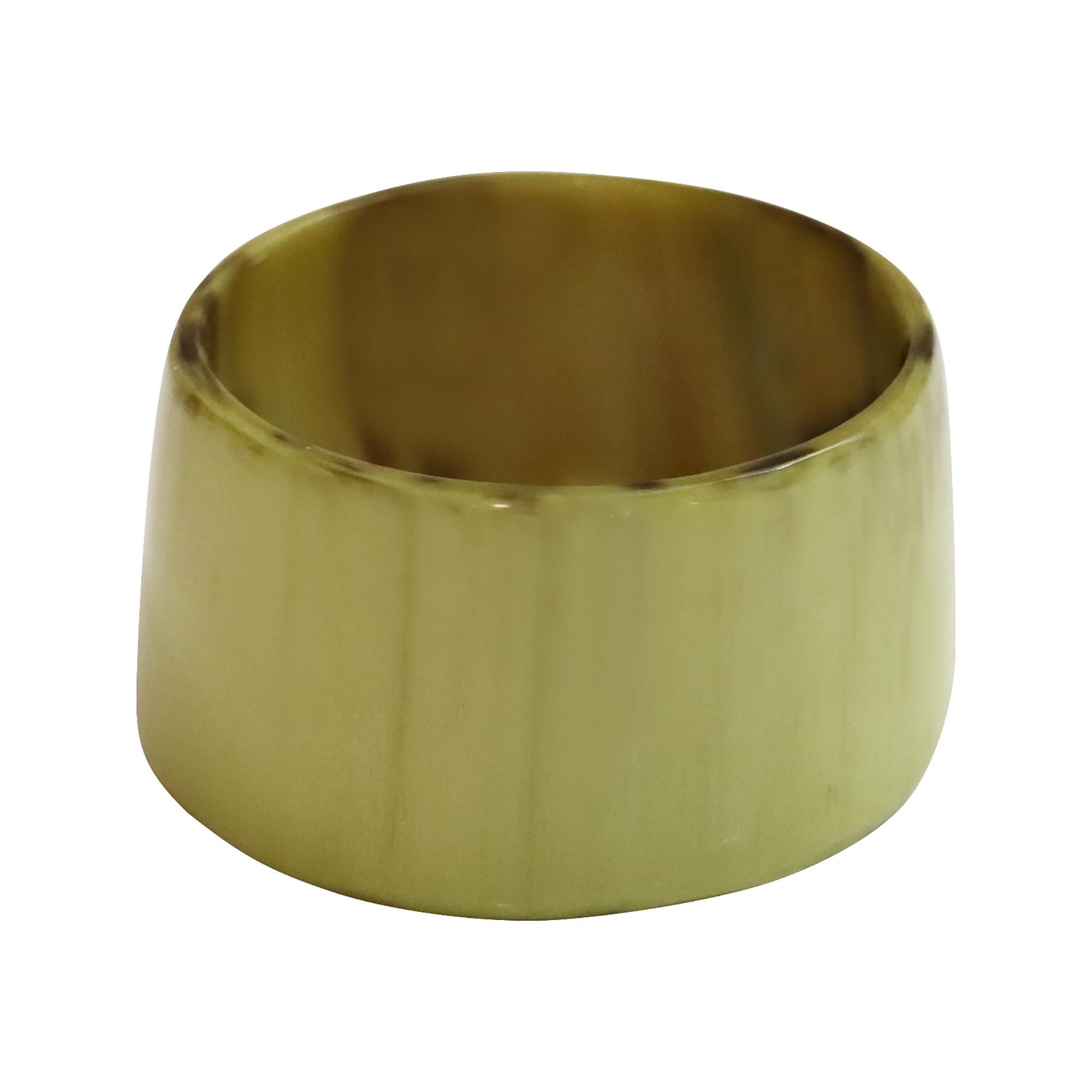 Vintage Brazalete ancho de resina verde Circa 1990s en venta 2