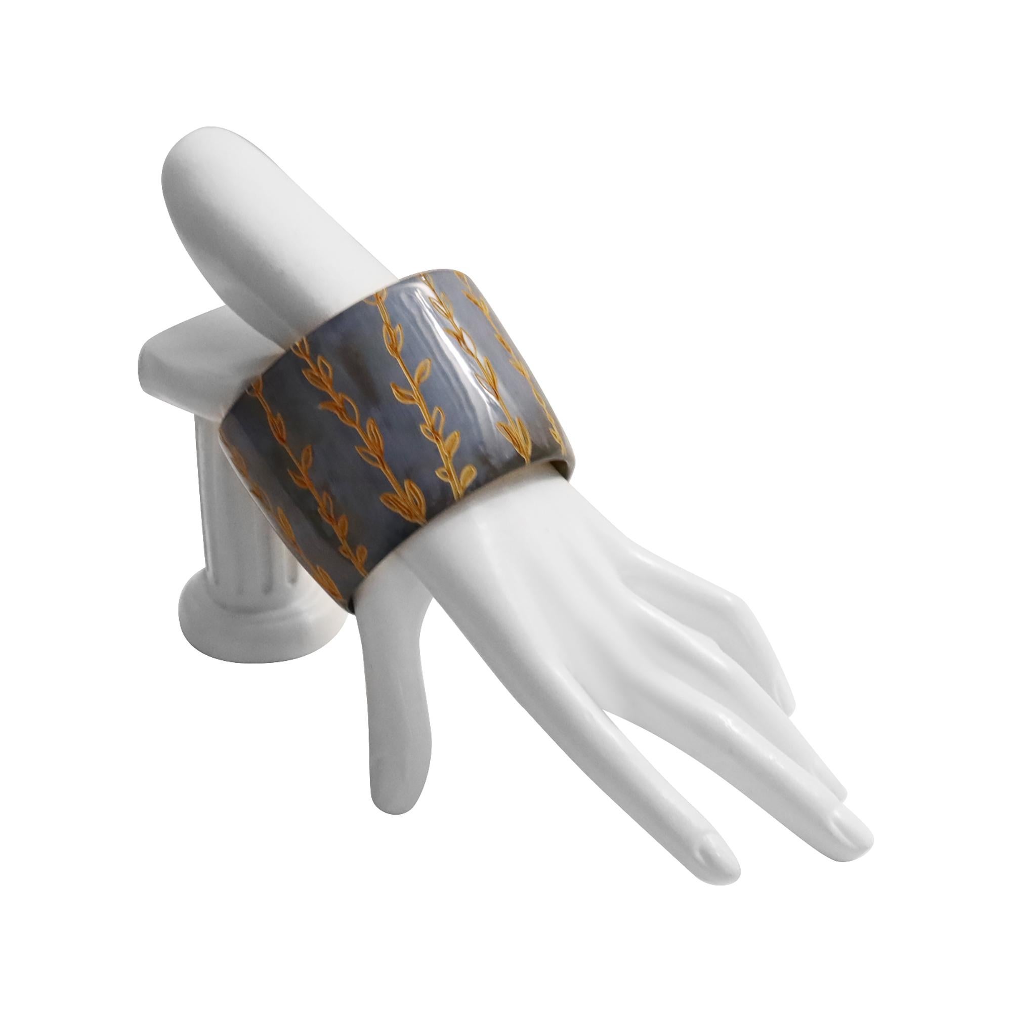 Vintage Wide Grey Resin  With Copper Design Cuff Circa 1990s In Good Condition For Sale In New York, NY