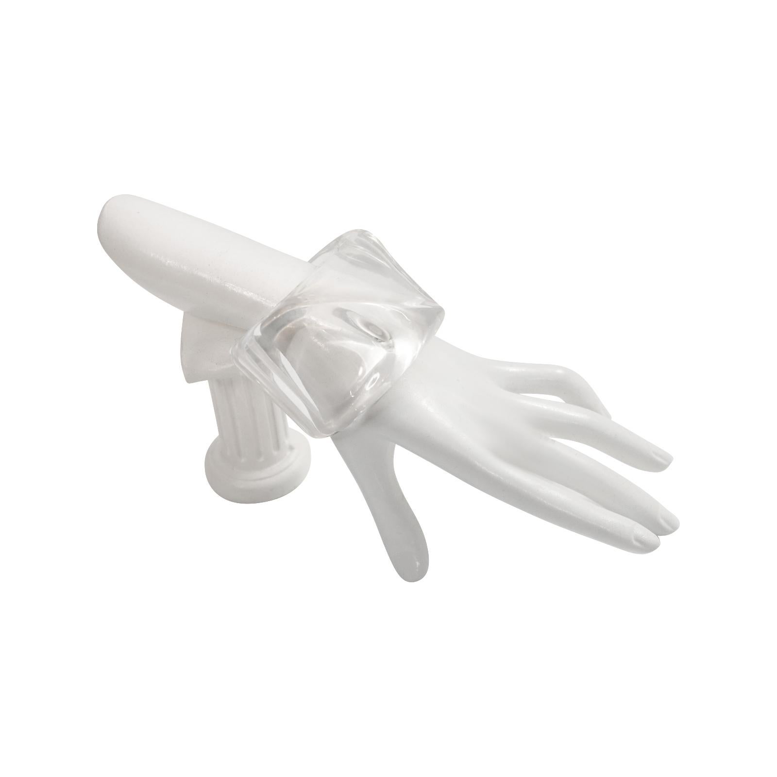 Breites Vintage-Manschettenarmband aus Lucite, ca. 1980er Jahre im Angebot 4