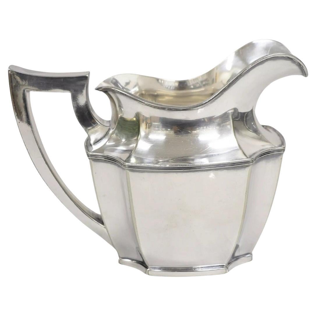 Vintage Wilcox SP Co Art Decó Jarra de agua bulbosa chapada en plata International Silver Plate Co.