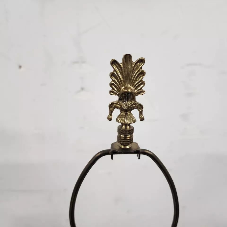 Wildwood Lamps d'epoca in ceramica dorata con piedini a zampa di gallina Coppia in vendita 2