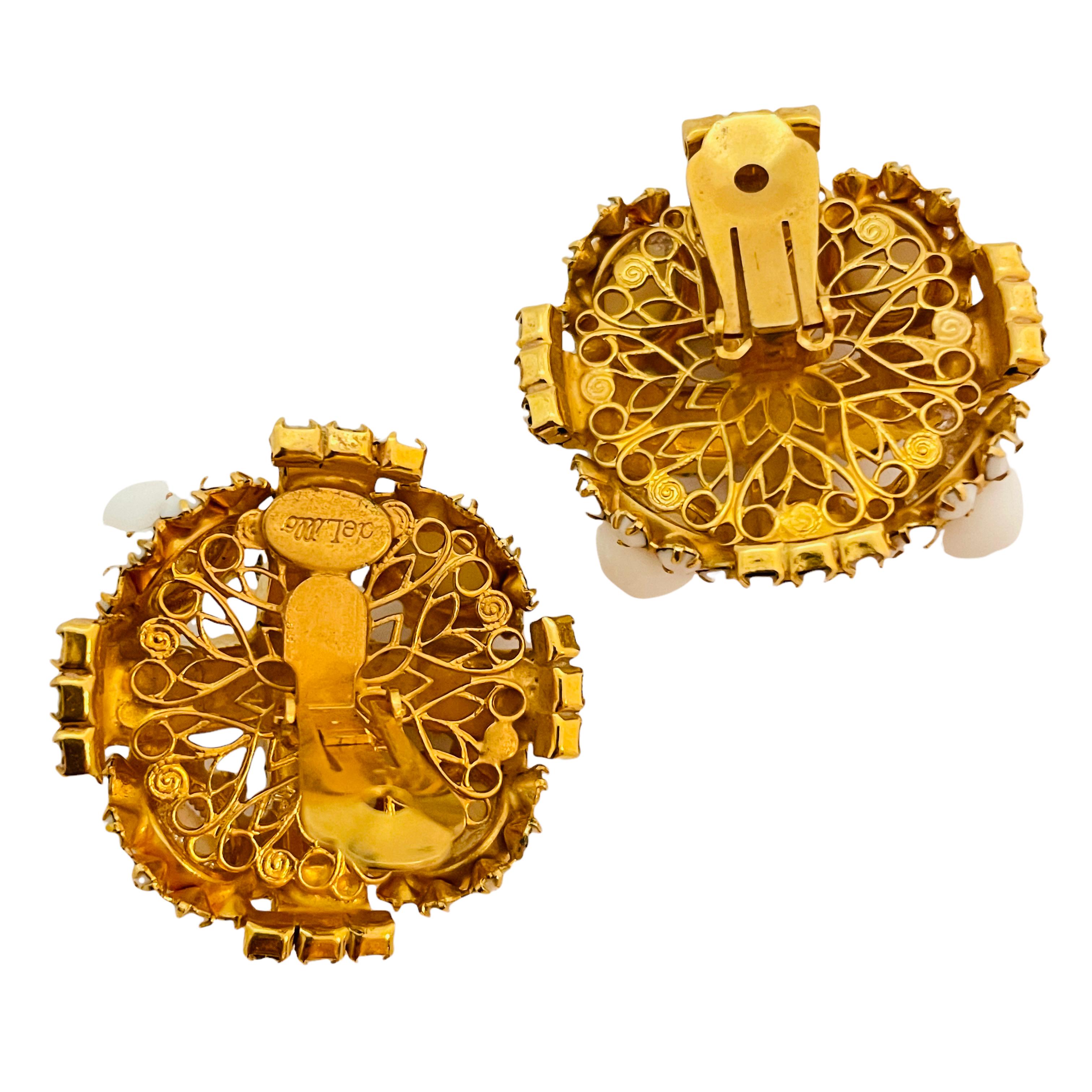 Vintage WILLIAM de LILLO Designer-Laufsteg-Ohrclips aus Gold Milchglas, Vintage Damen im Angebot