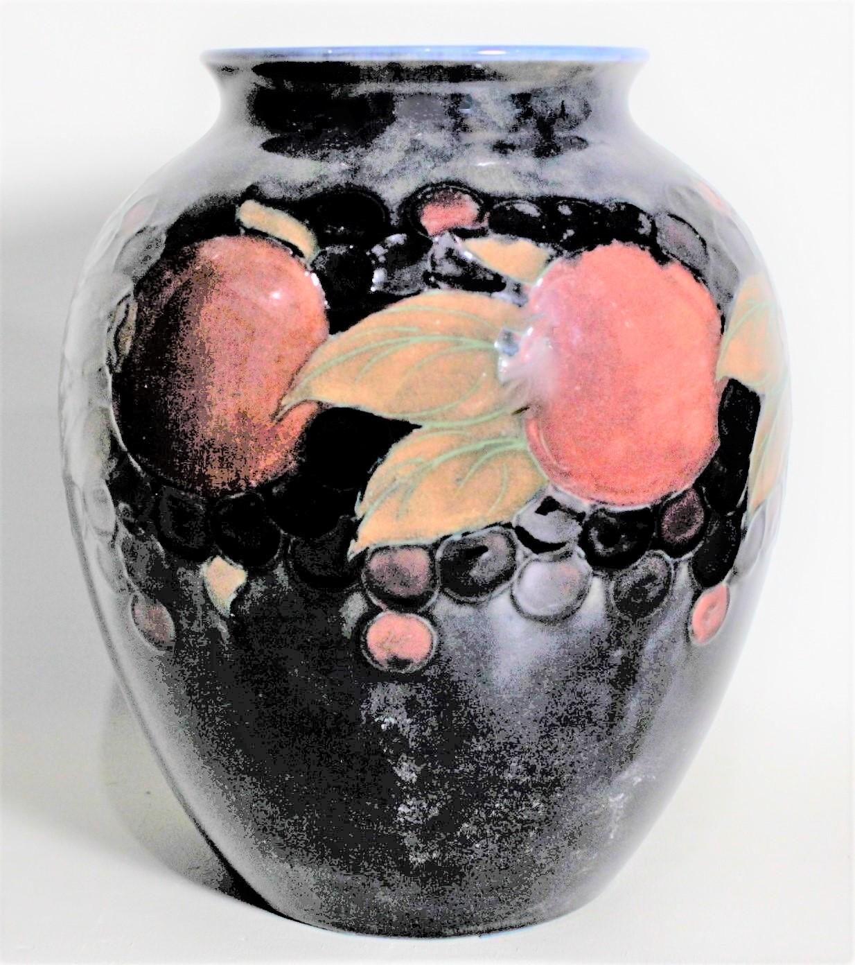 moorcroft vase value