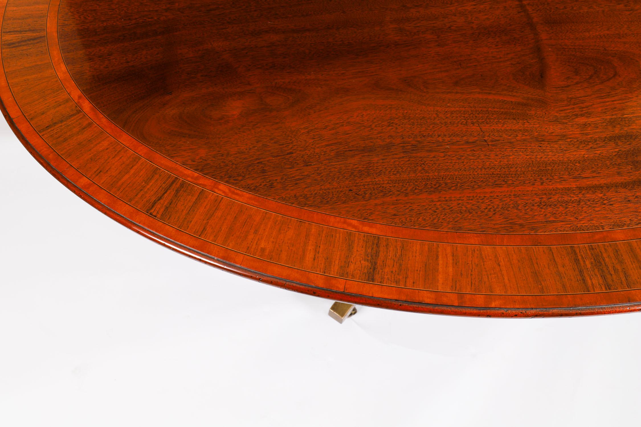 Laiton Vintage William Tillman Oval Regency Revival Table de salle à manger 20ème siècle en vente