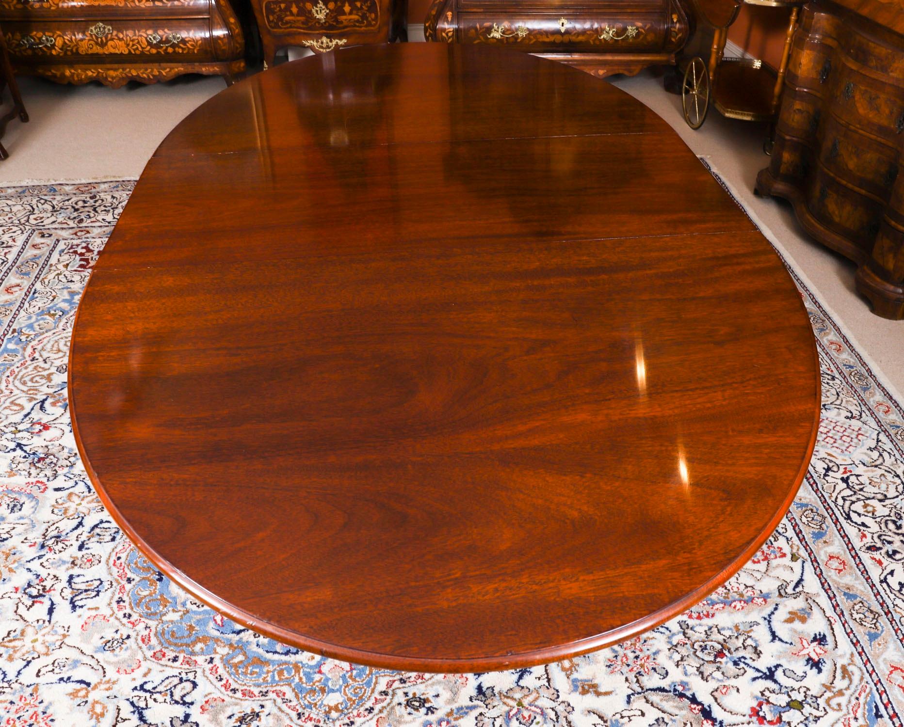 Fin du 20e siècle Vintage William Tillman Oval Regency Revival Dining Table & 6 Chairs 20thCentury en vente