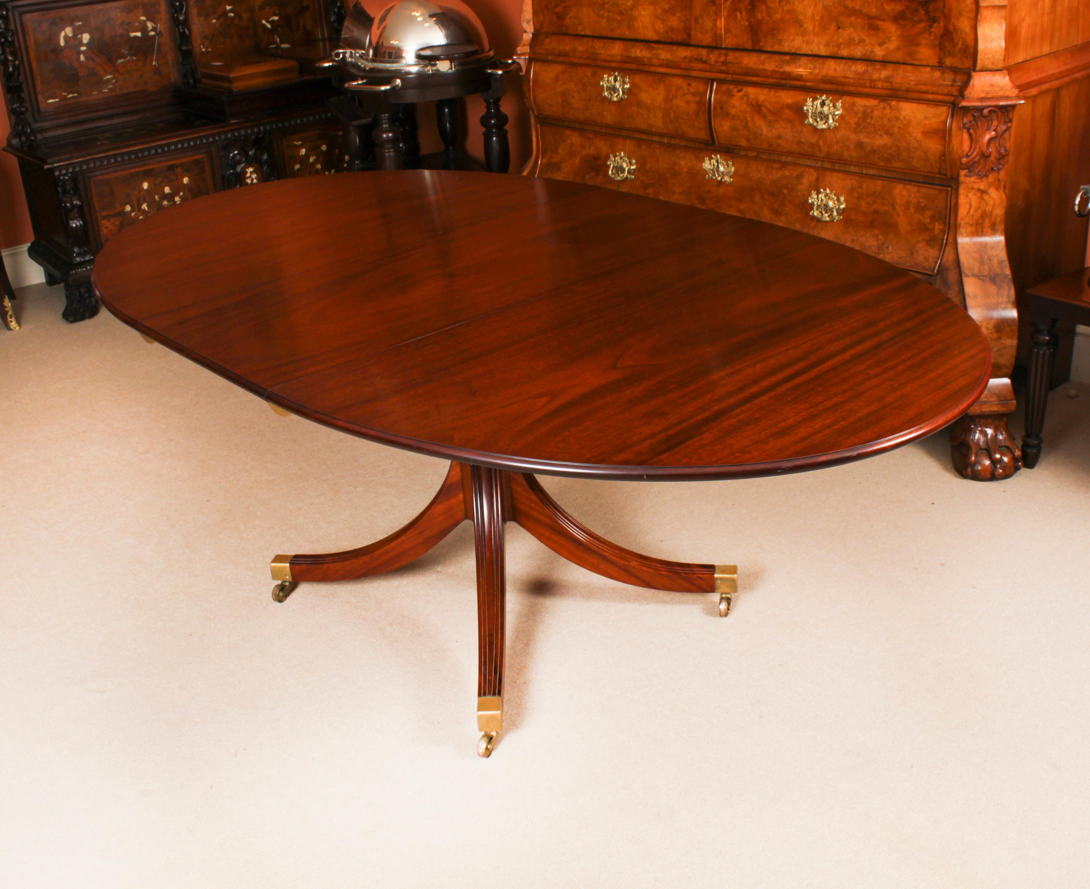 English Vintage William Tillman Regency Dining Table & 6 Regency Revival Chairs 20th C