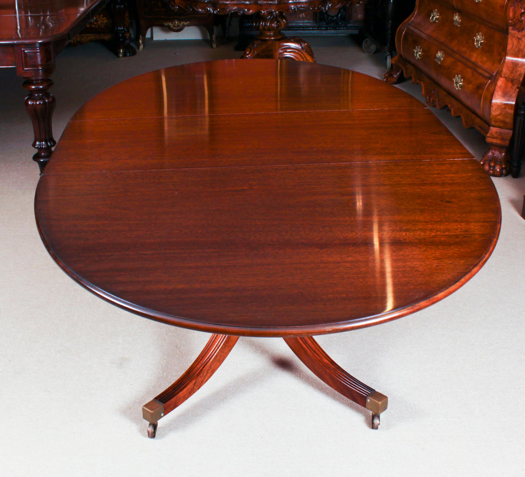 Late 20th Century Vintage William Tillman Regency Dining Table & 8 Chairs 20th Century