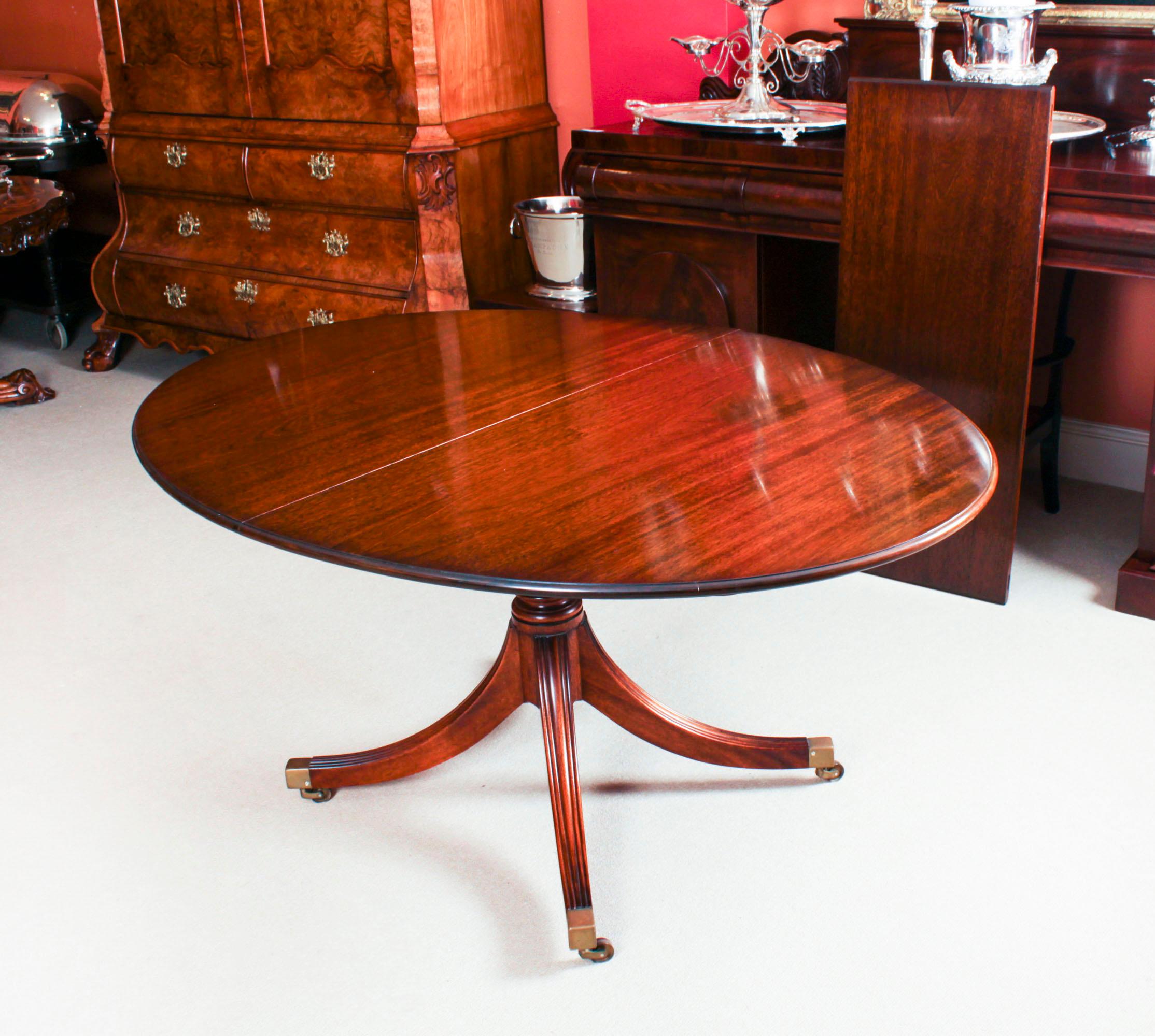 Vintage William Tillman Regency Dining Table & 8 Chairs 20th Century 2