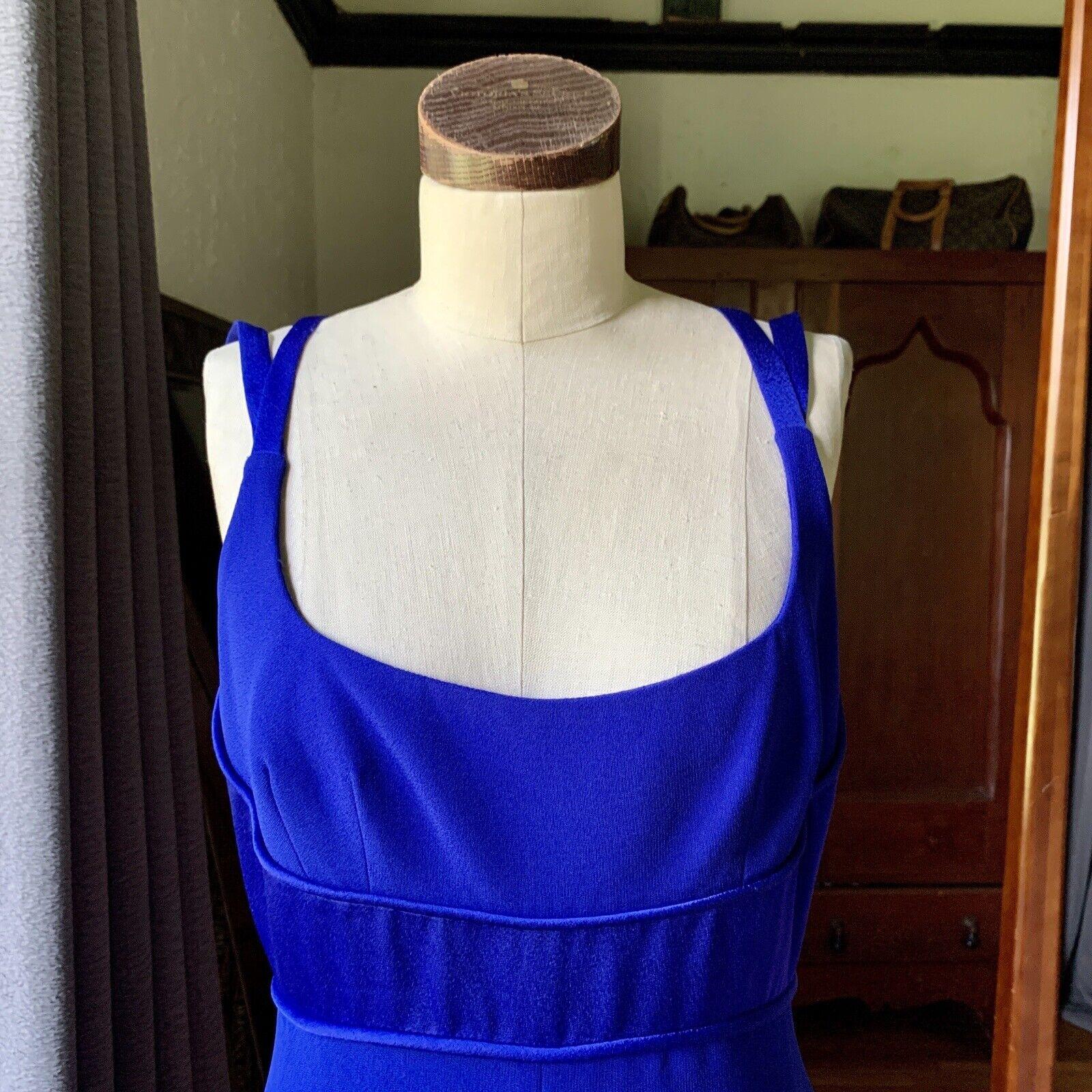 TRAVILLA - Ensemble robe et veste vintage en satin bleu avec strass, taille 10 en vente 1