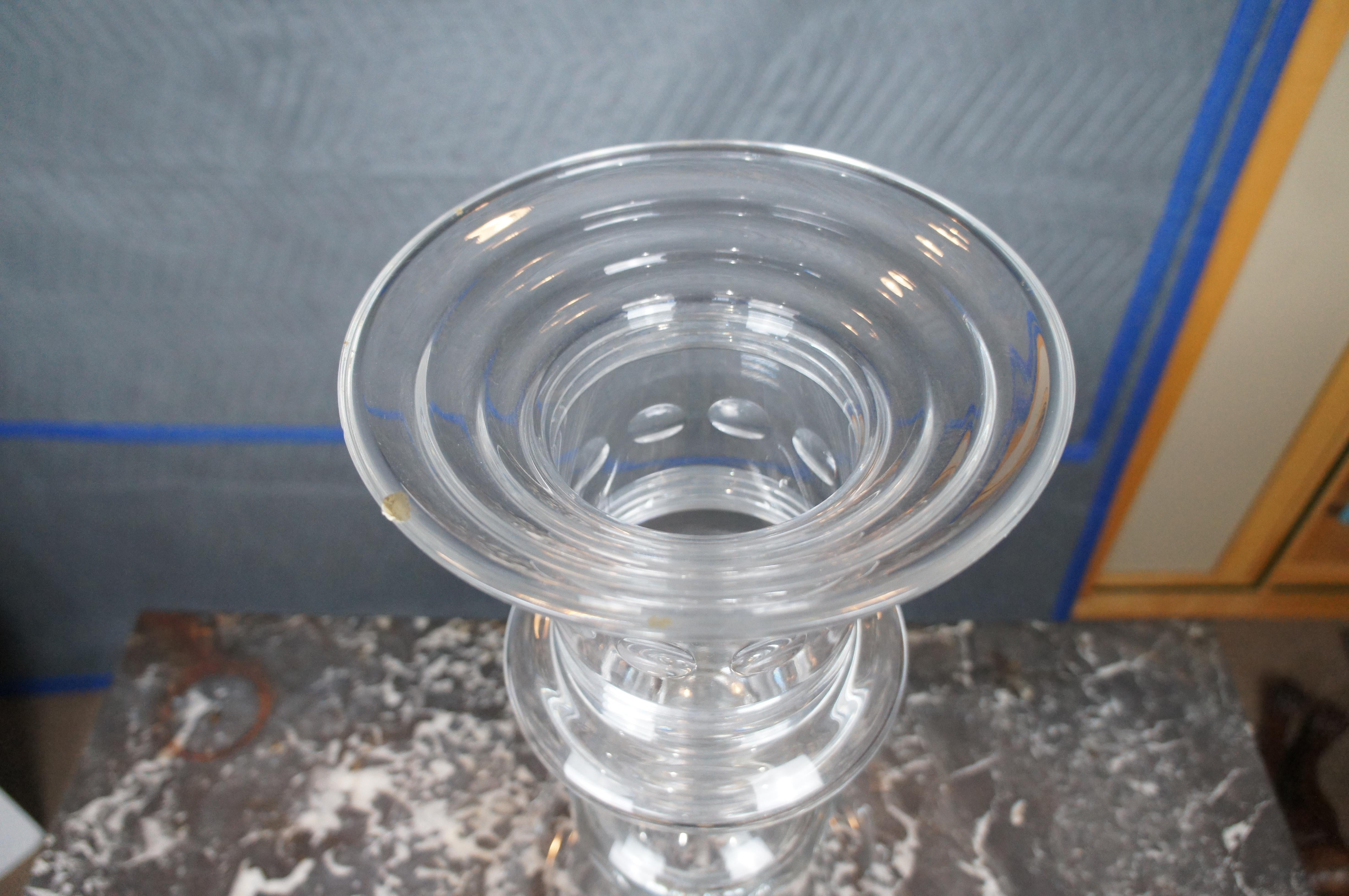 Vintage William Yeoward Jenkins Florero trofeo con pie de cristal tallado grande 18