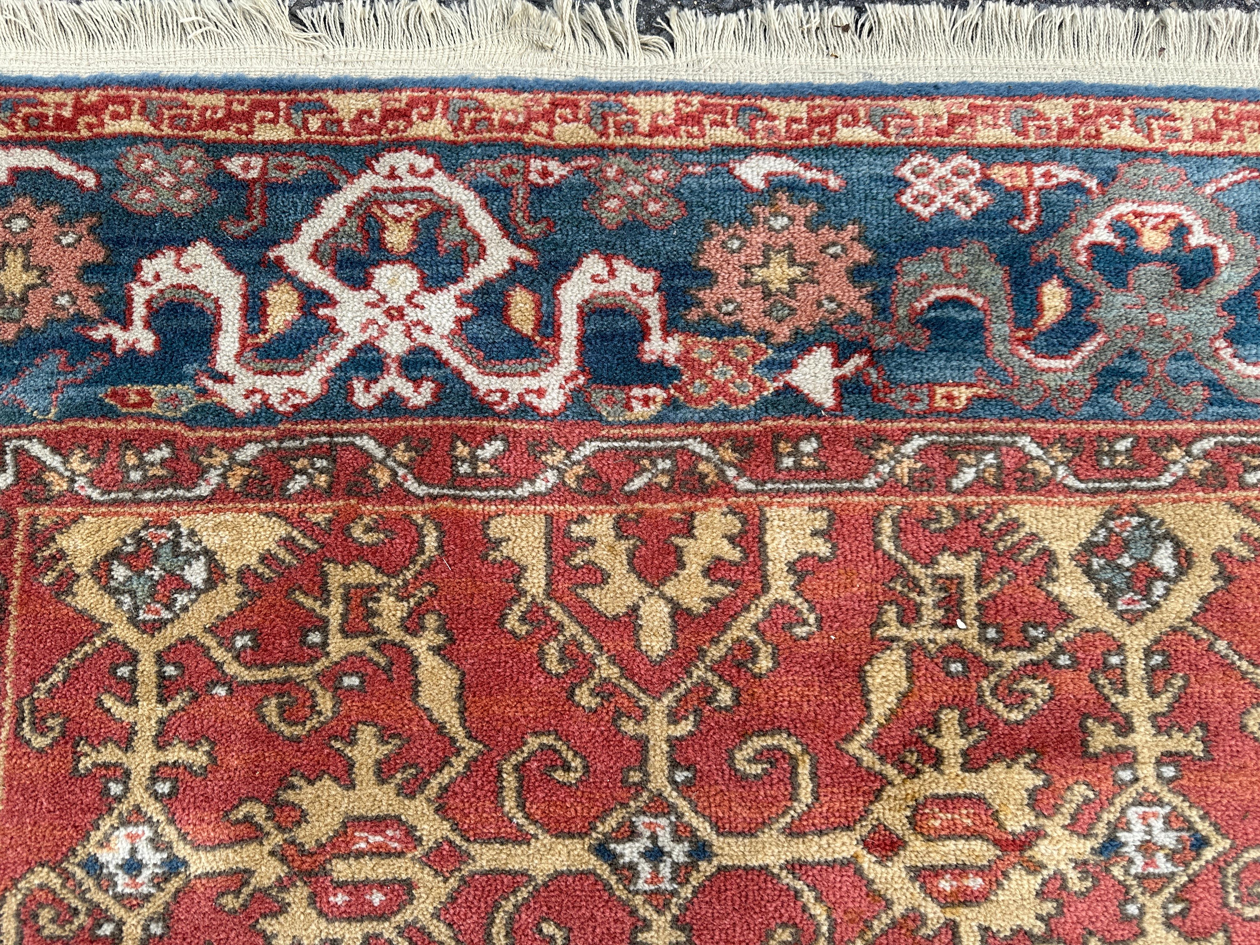 Tapis Karastan Vintage Williamsburg avec design turc Ushak - RR5239 en vente 9