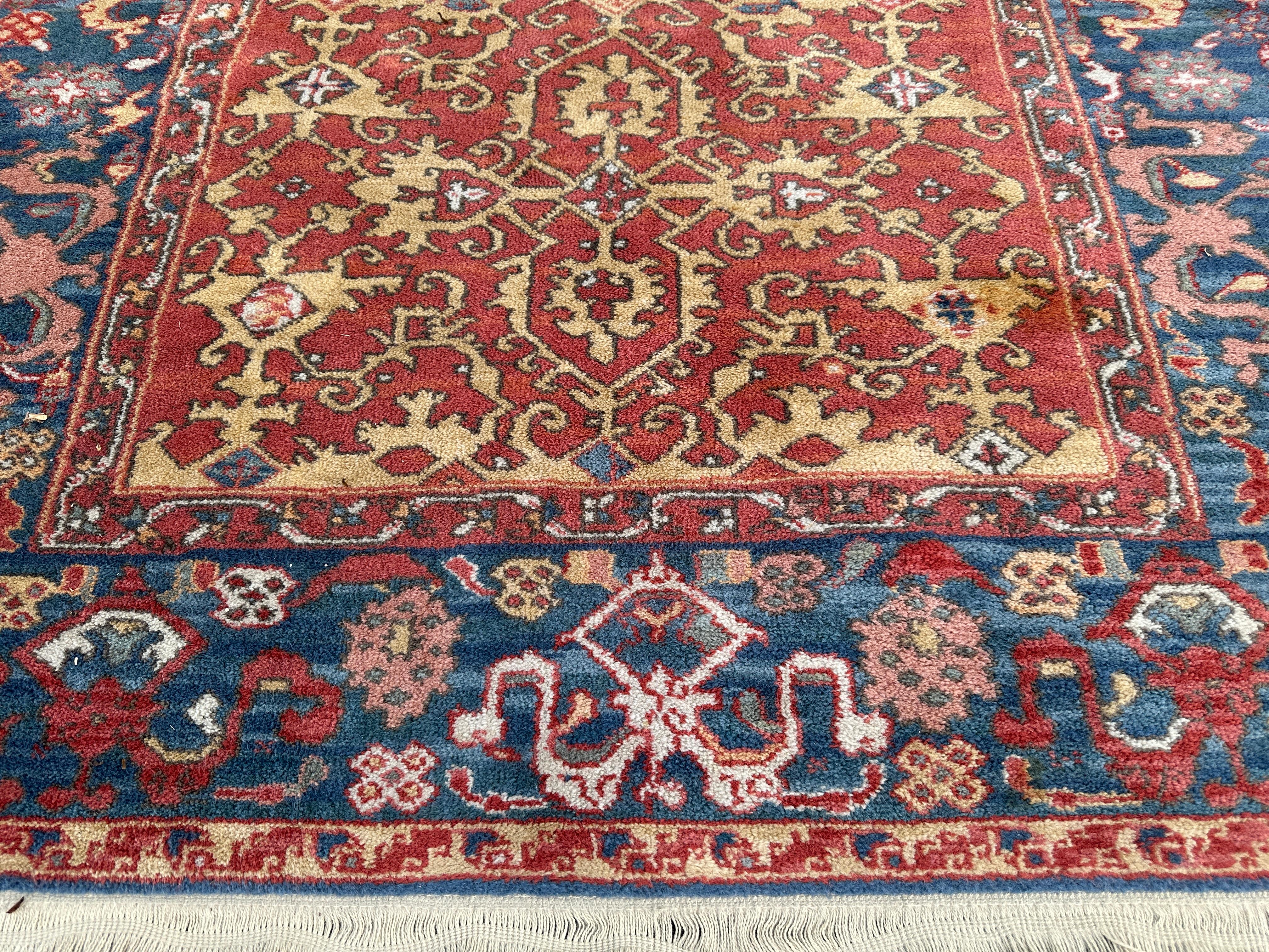 Tapis Karastan Vintage Williamsburg avec design turc Ushak - RR5239 en vente 10