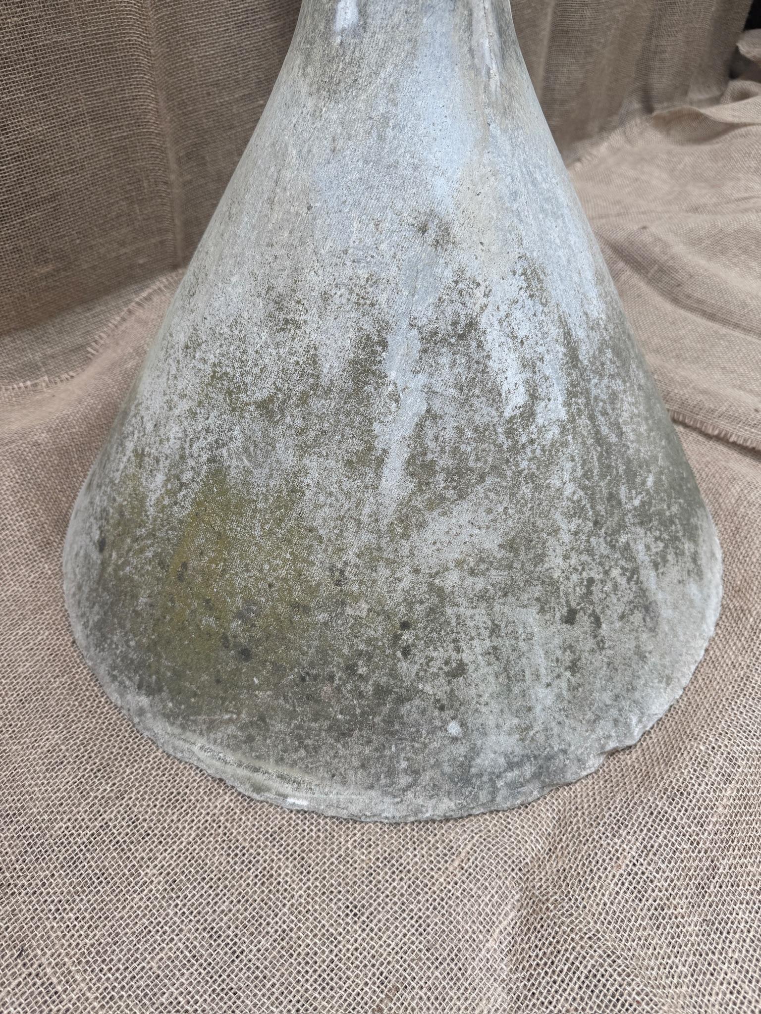 Béton Jardinière vintage Willy Guhl Eternit Hourglass - Icône de la modernité du milieu du siècle en Suisse en vente