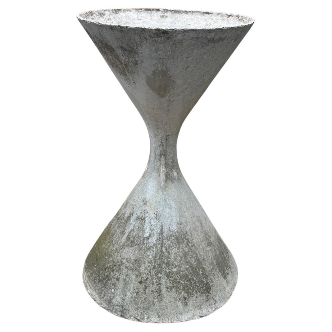 Jardinière vintage Willy Guhl Eternit Hourglass - Icône de la modernité du milieu du siècle en Suisse en vente