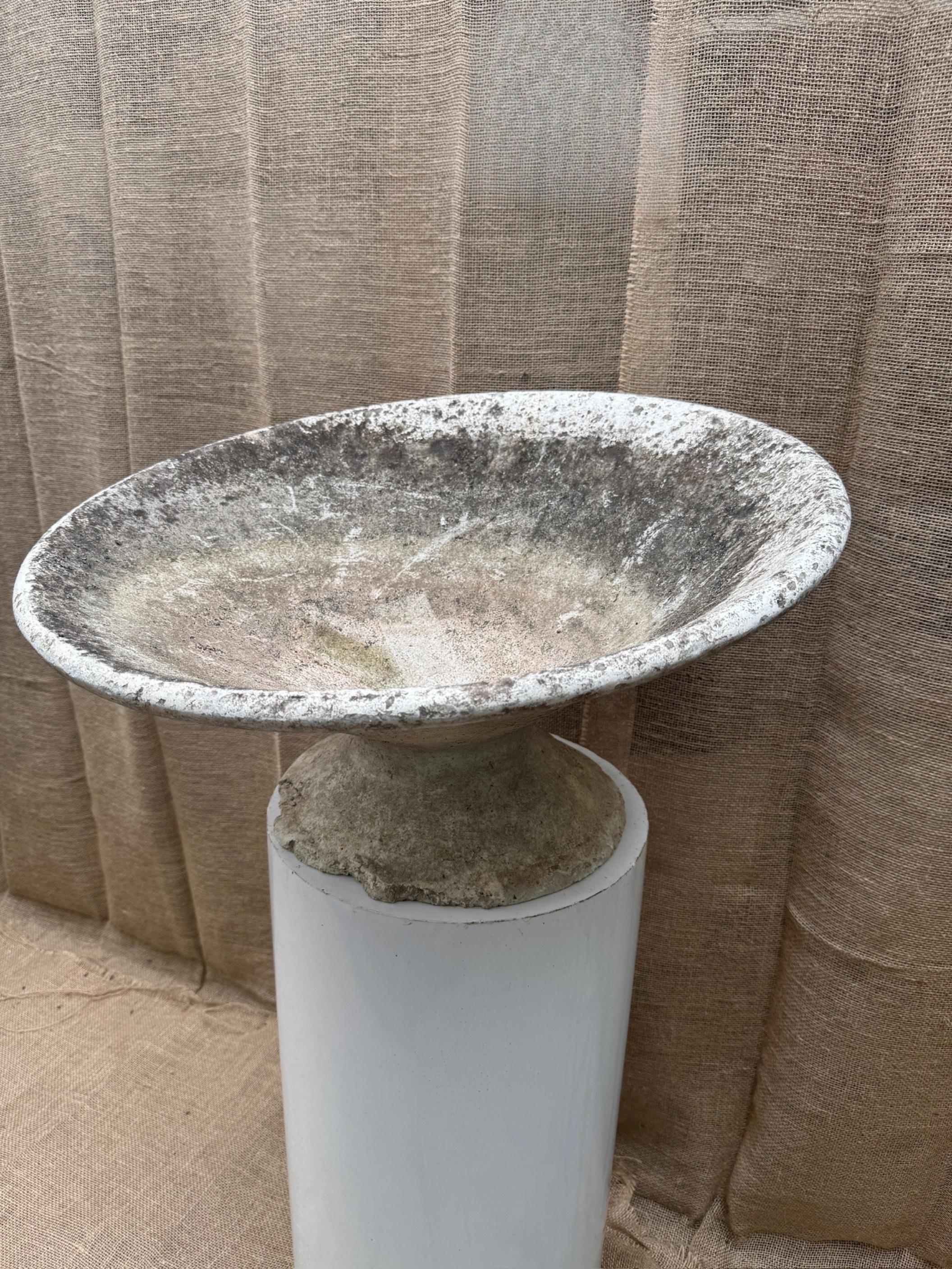 Mid-Century moderno Vaso in cemento inclinabile di grandi dimensioni Willy Guhl - Scultura moderna del metà del secolo scorso in vendita